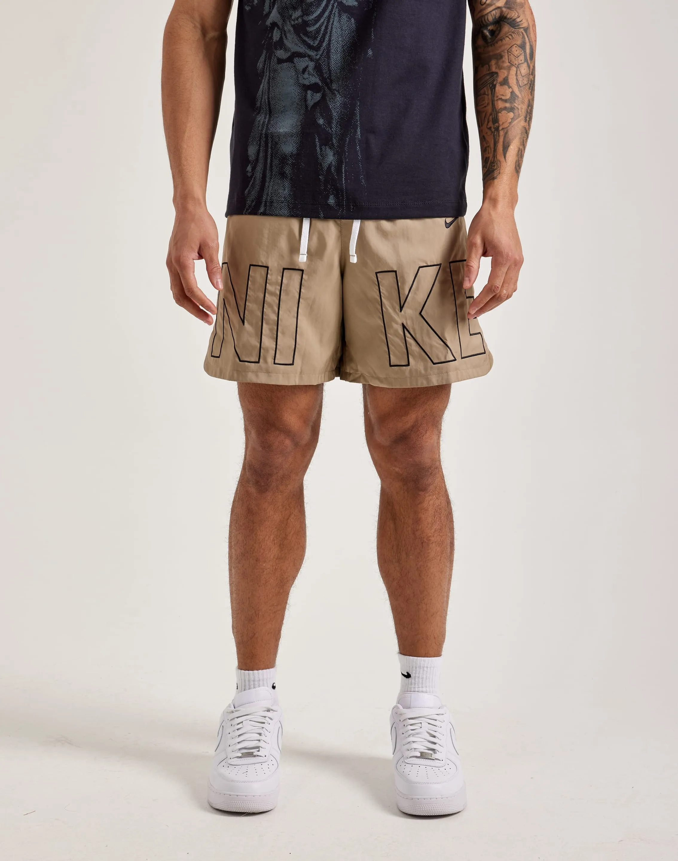 MultiPurposePockets Smooth Yarn Nike Woven Flow Shorts
