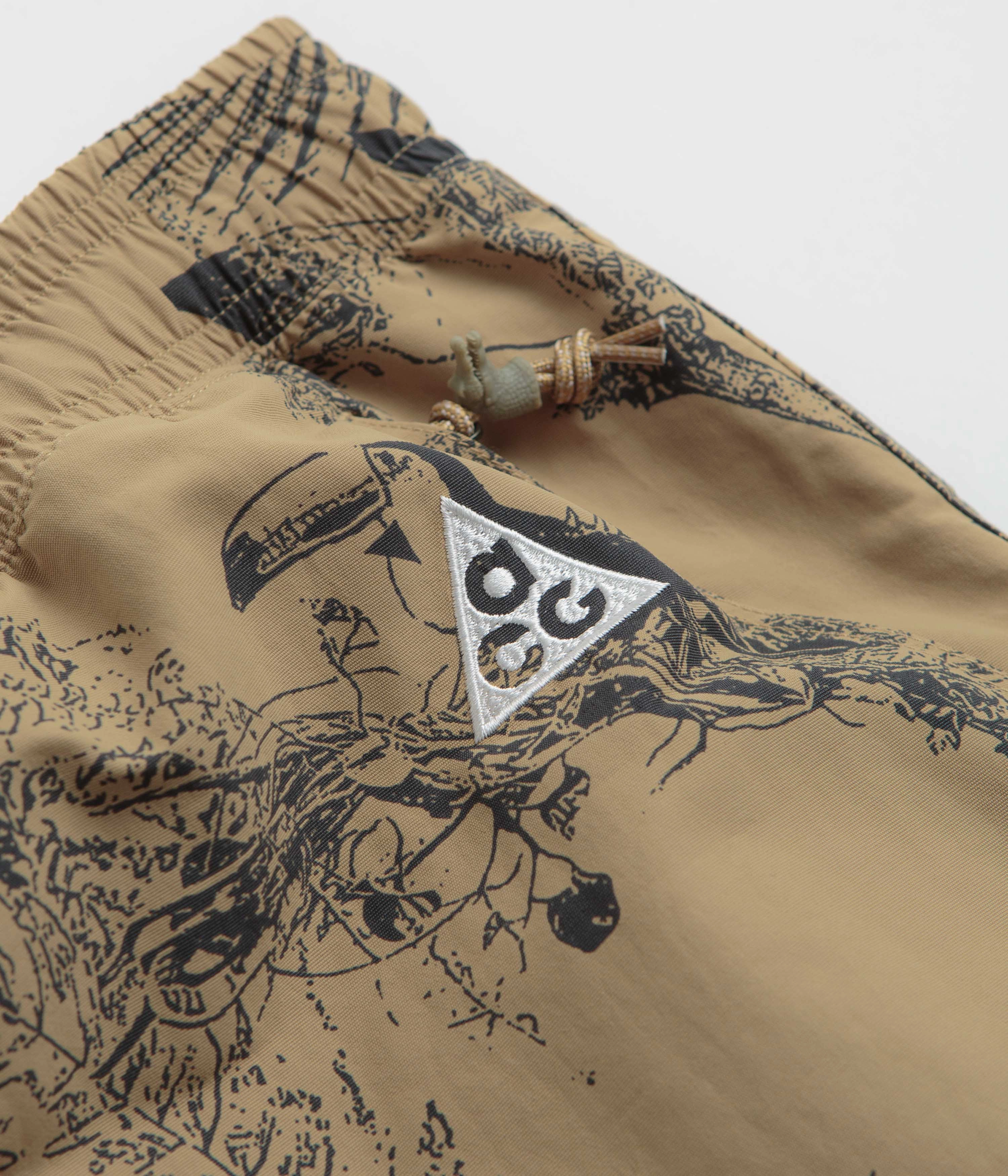 No Slip Gripper Nike ACG Reservoir Goat Shorts - Parachute Beige / Summit White