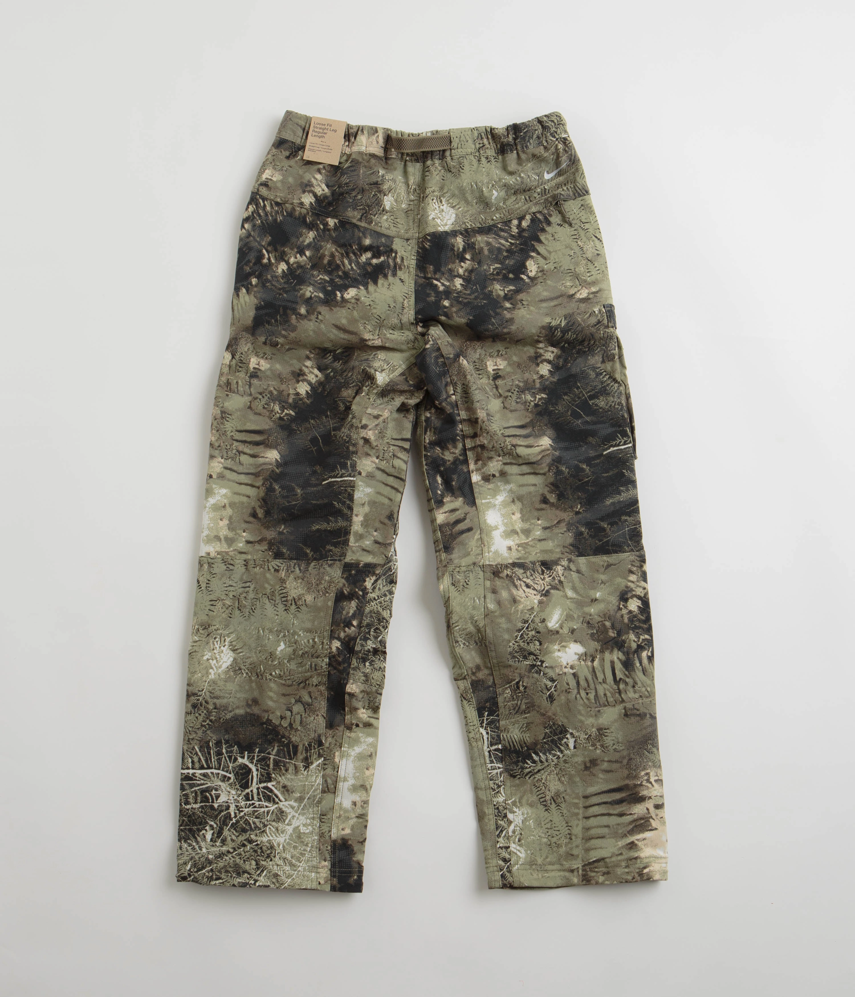 Nike ACG Smith Summit Cargo Pants - Oil Green / Medium Olive / Reflective Silv Layered Wear Adaptable Fit
