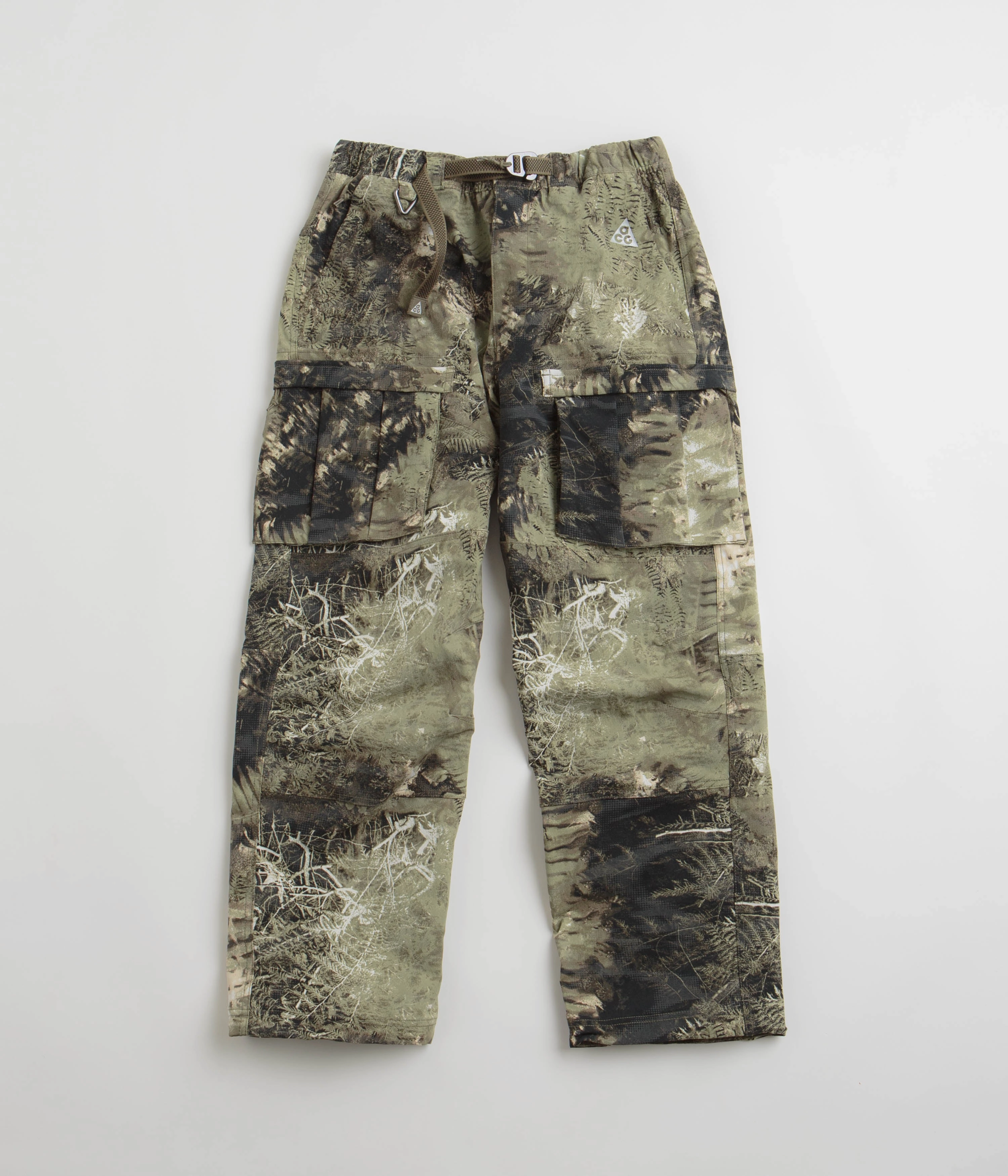 Pull-on style Nike ACG Smith Summit Cargo Pants - Oil Green / Medium Olive / Reflective Silv