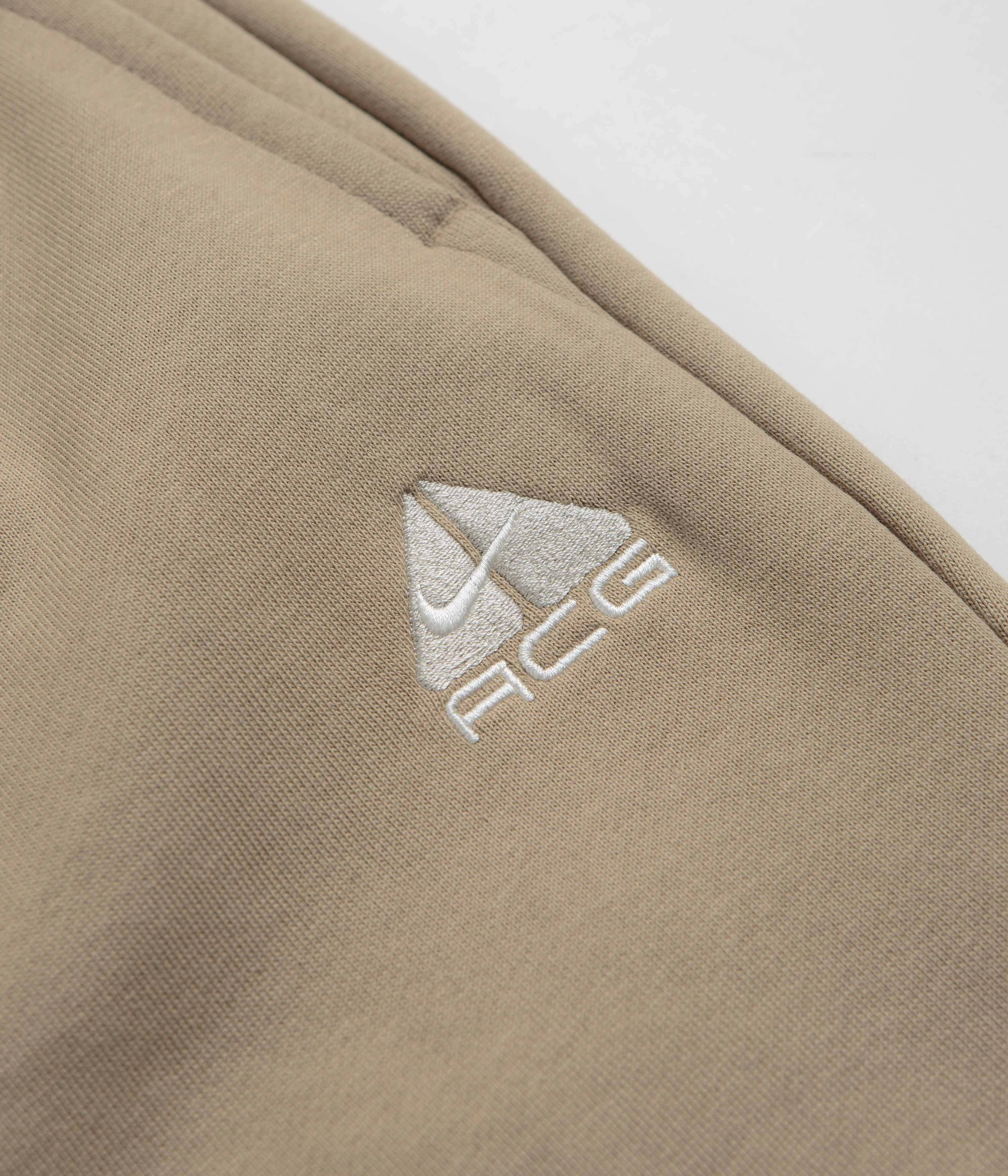 Nike ACG Tuff Fleece Lungs Pants - Khaki / Light Iron Ore / Summit White Chic casual