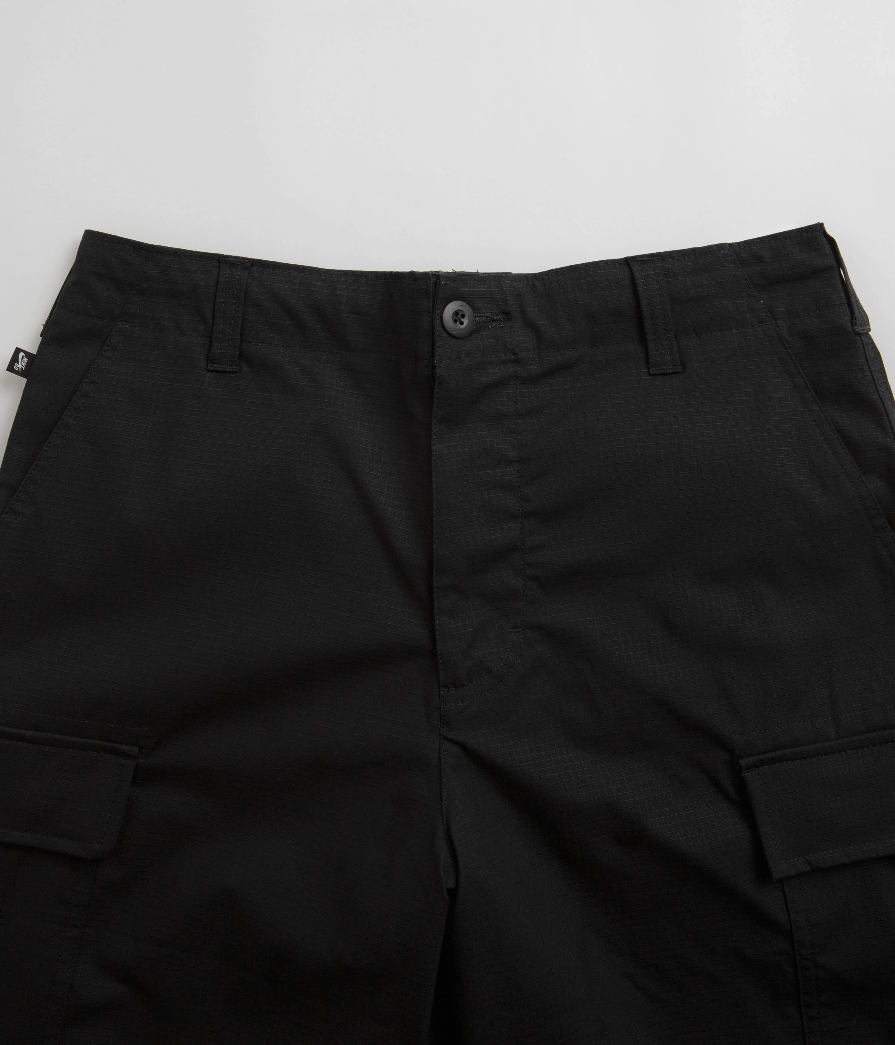 Athletic Look Nike SB Kearny Cargo Shorts - Black
