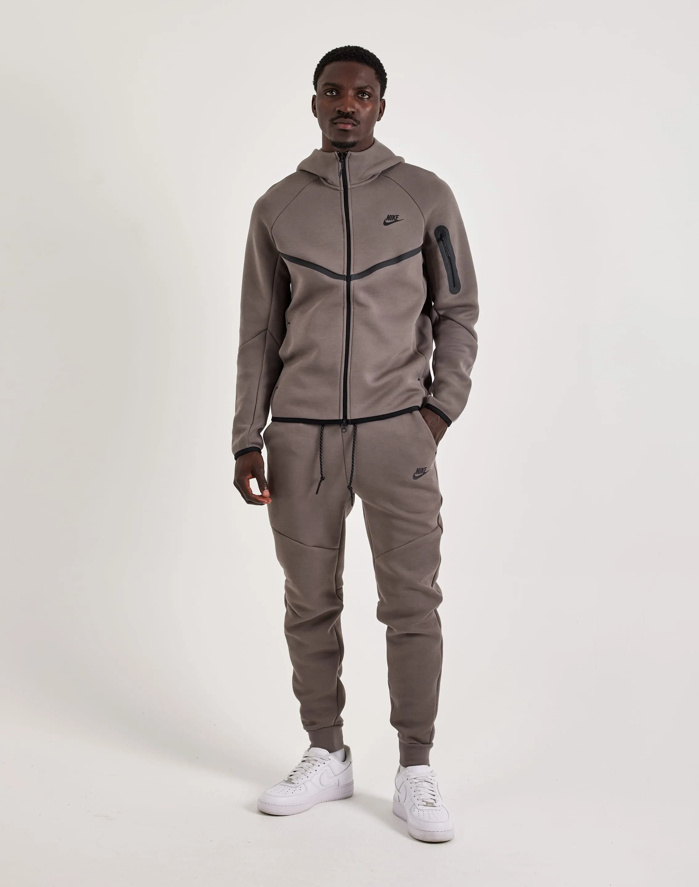 Windproof Outer Layer Nike Tech Fleece Windrunner Full-Zip Hoodie