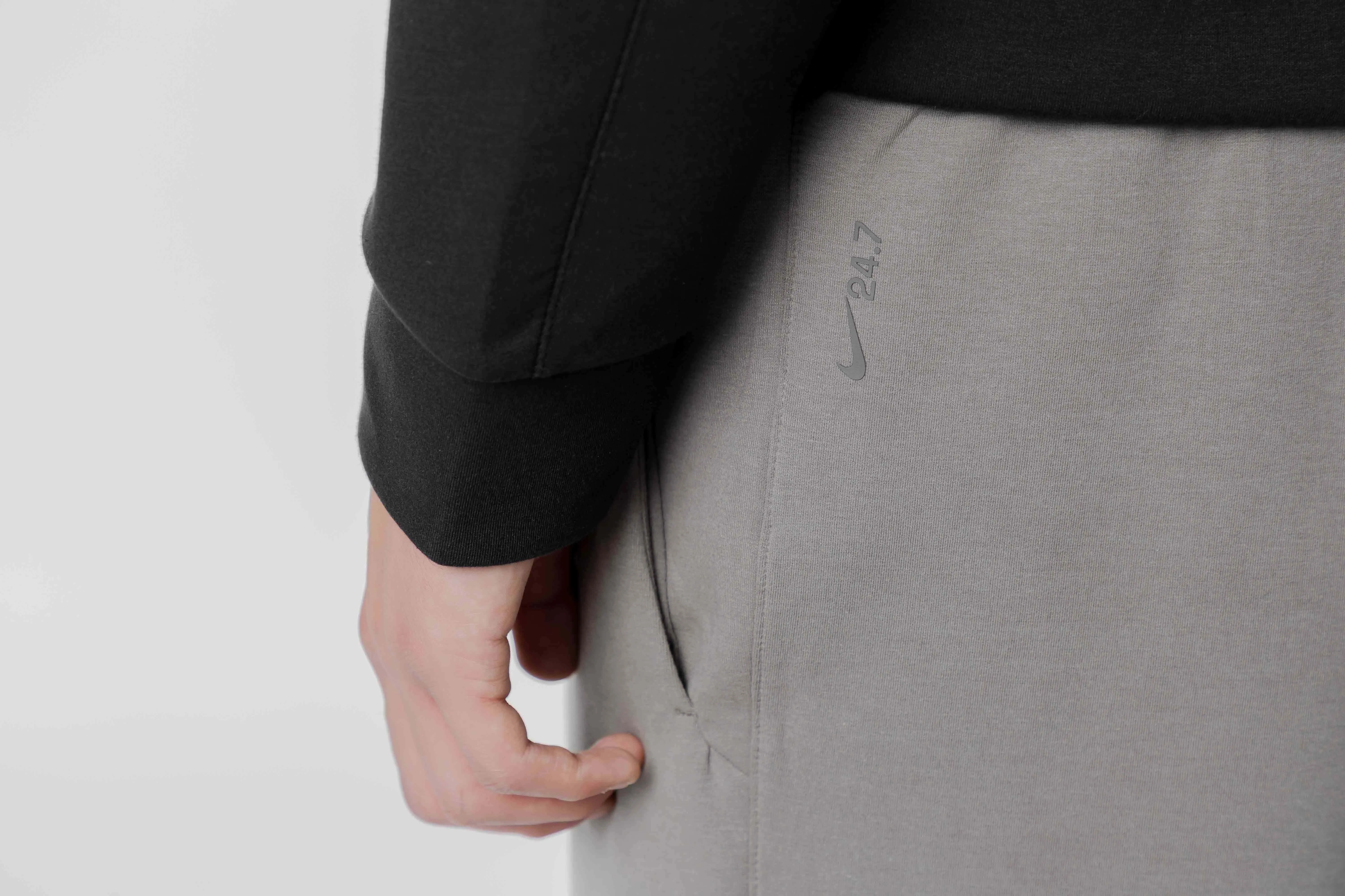 Nike 24.7 ImpossiblySoft Dri-FIT Pants Soft Interior Carbon Infused Fabric