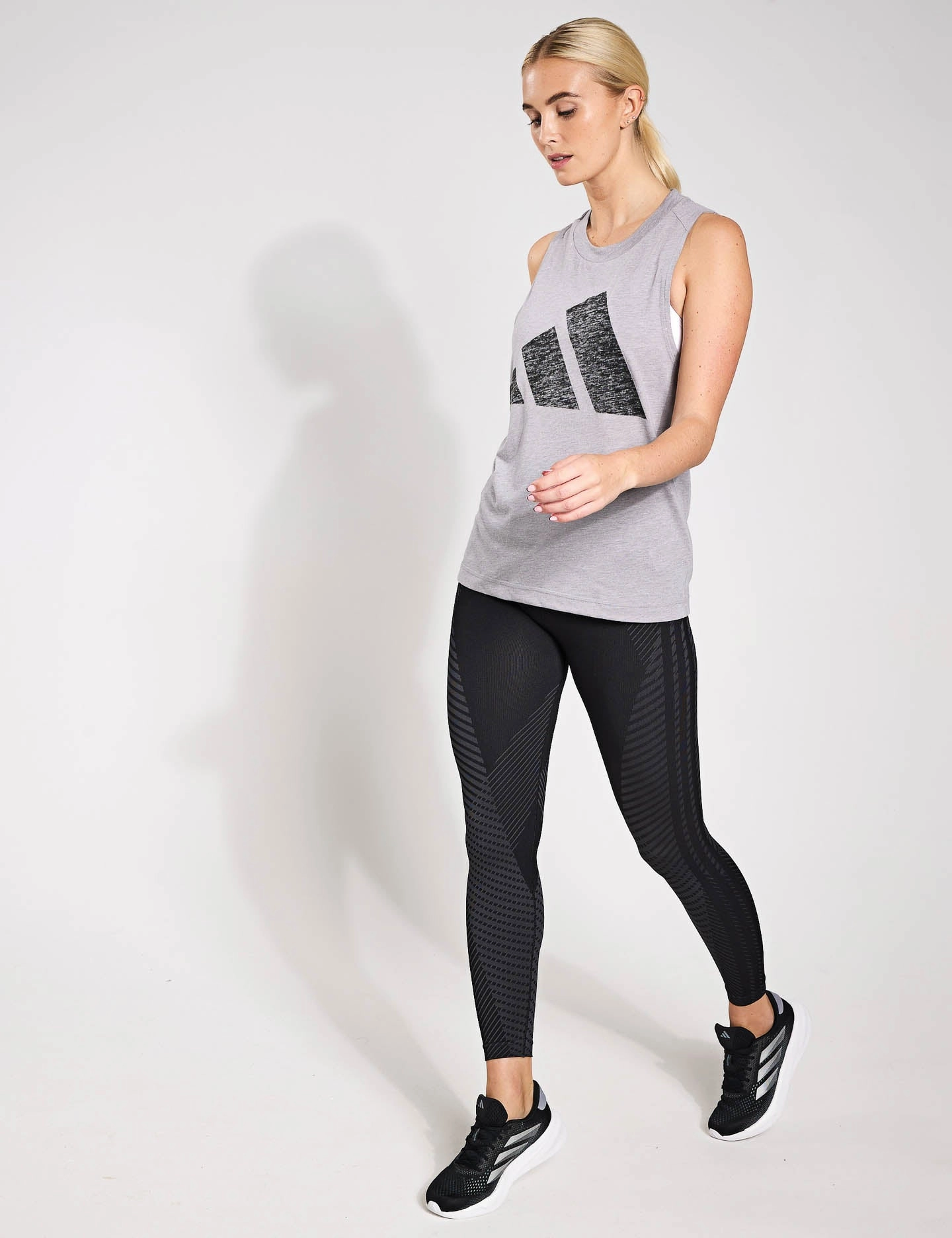 Anti Chafe Technology energy - saving test passed Essentials Winners Tank Top - Solid Grey/Black