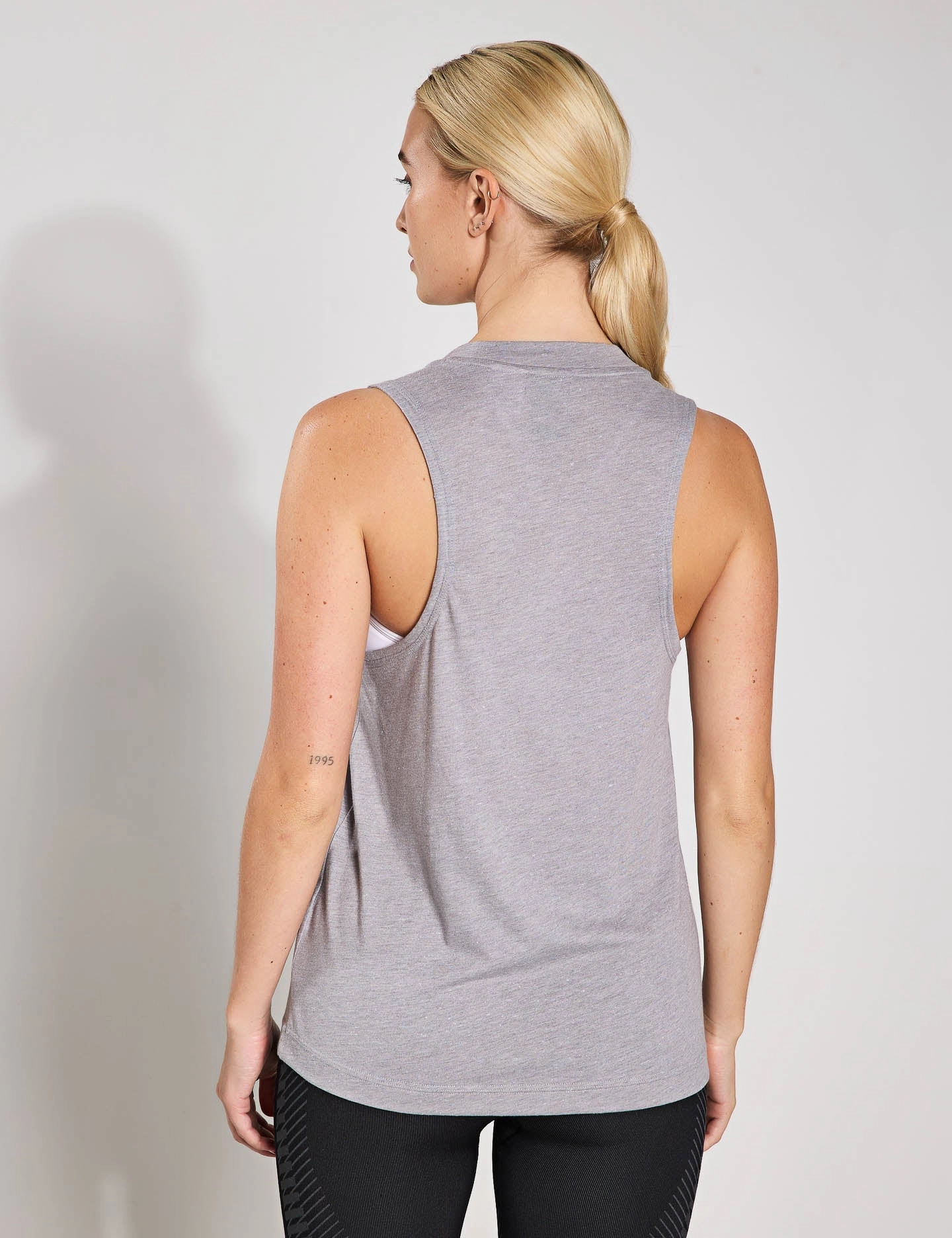 Essentials Winners Tank Top - Solid Grey/Black Operator - trained