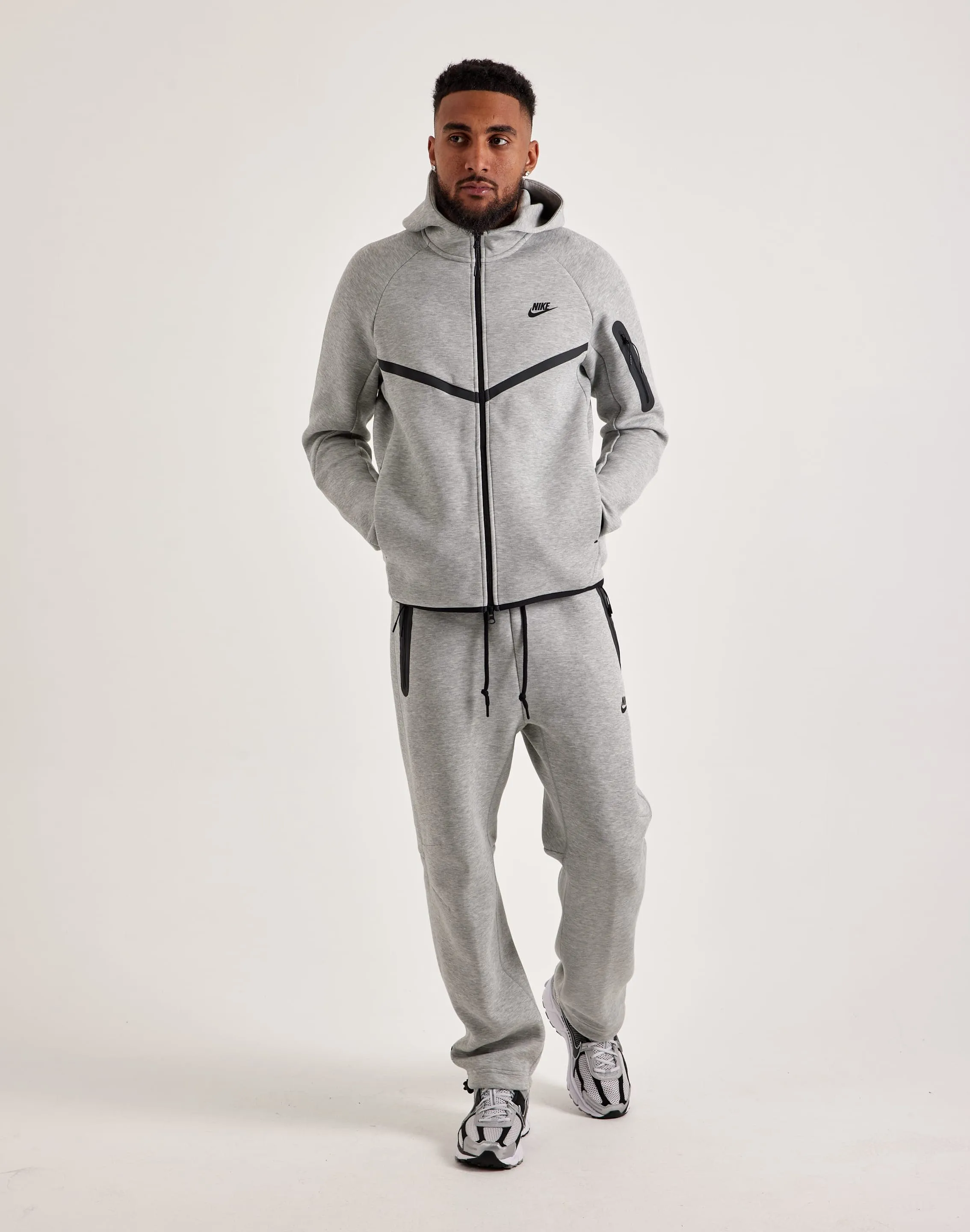 Run Glow Nike Tech Fleece Open-Hem Pants