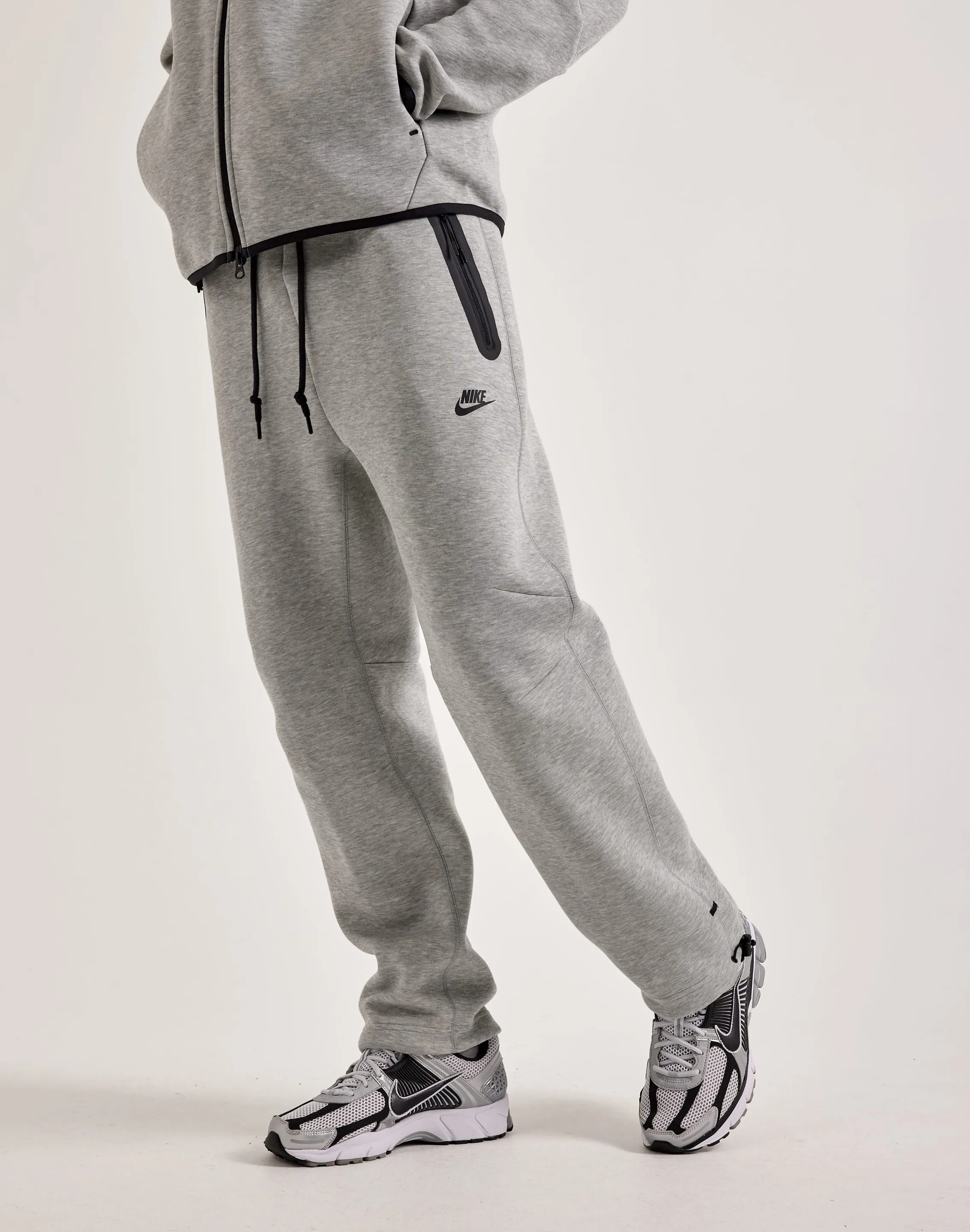 Love Core Nike Tech Fleece Open-Hem Pants