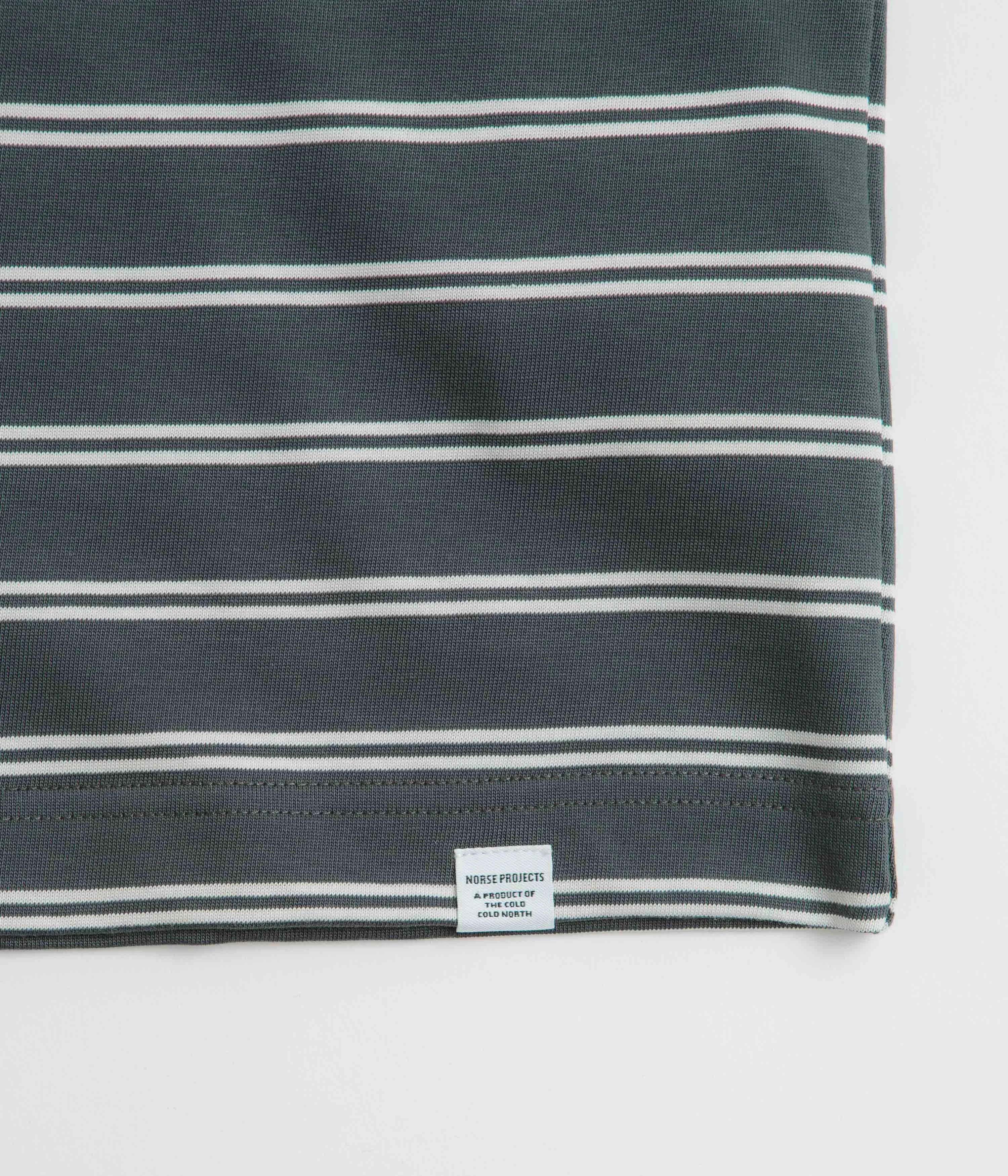 Cropped camping venue Norse Projects Holger Organic Sailor Stripe Pocket T-Shirt - Battleship Grey