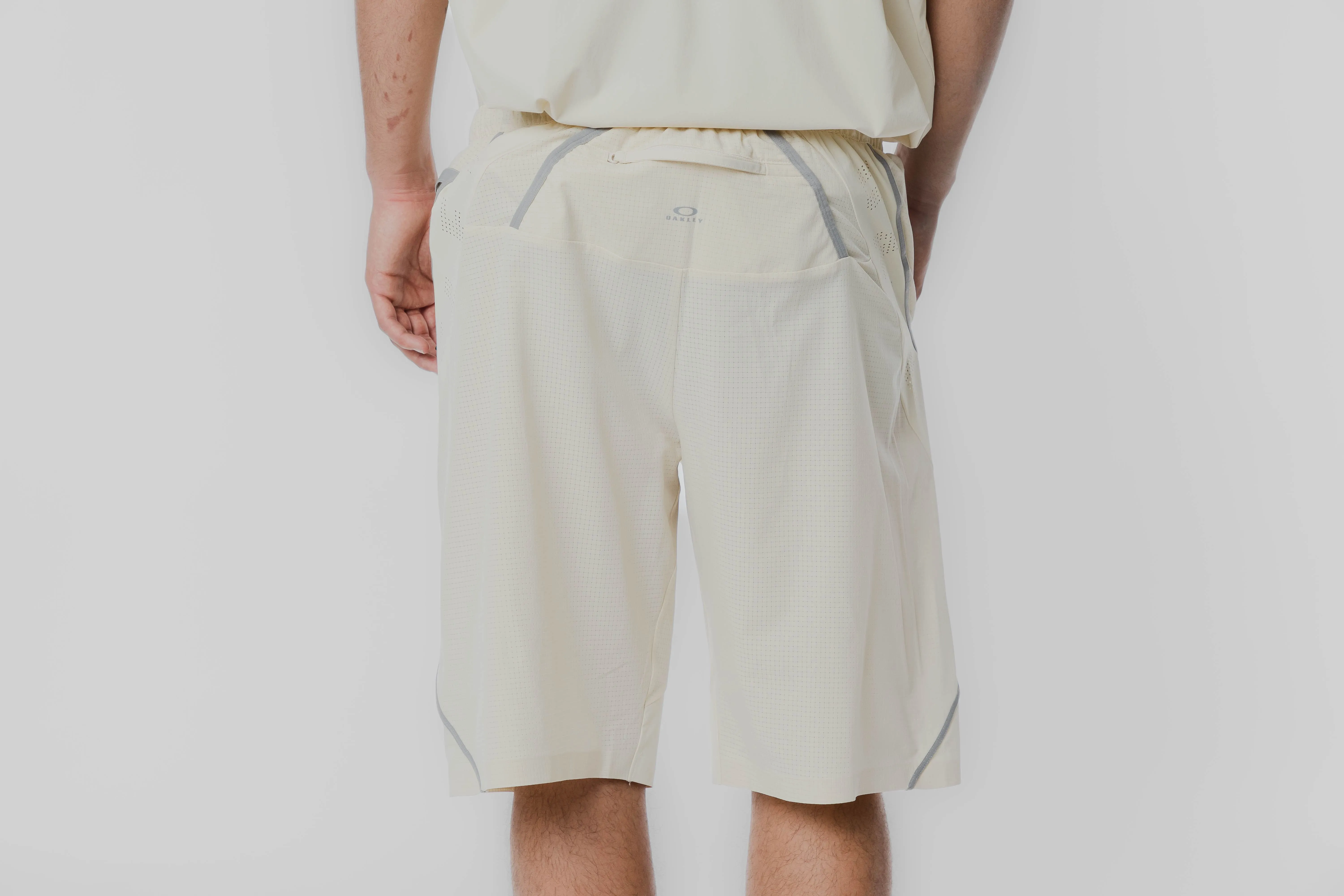 MultiPocketDesign RegularFit Oakley Latitude Flight Short