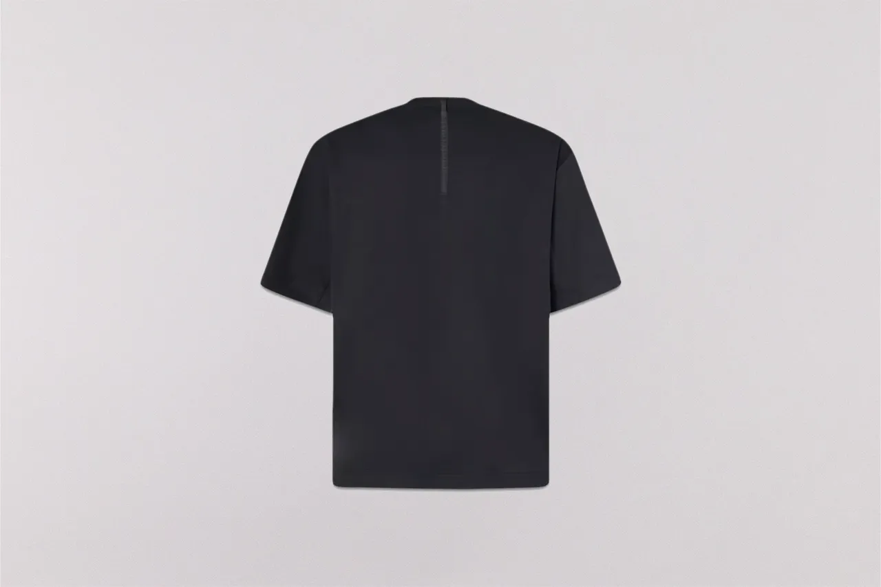 Oakley Reserve Pocket Tee Versatile Shirt