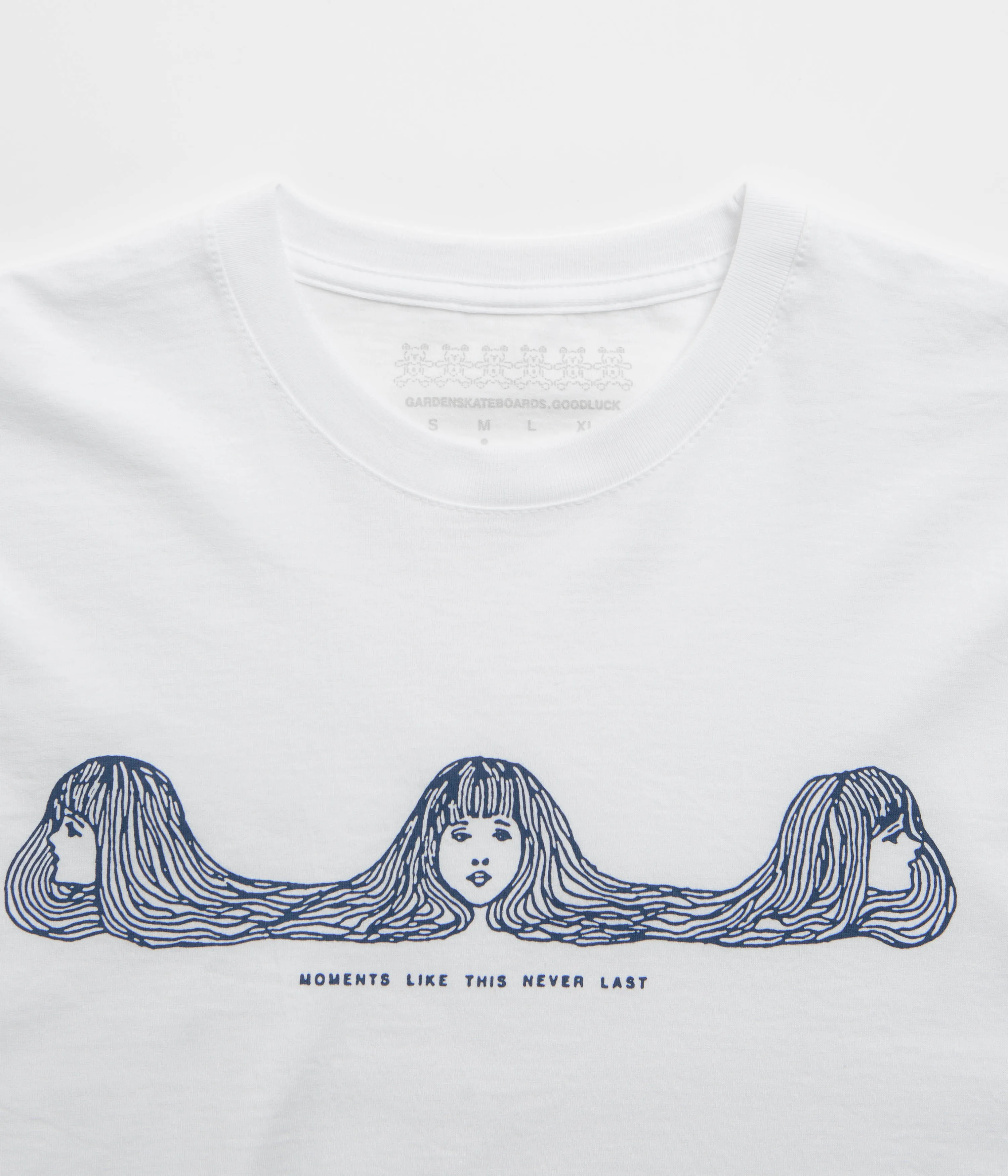 Garden Moments T-Shirt - White countryside