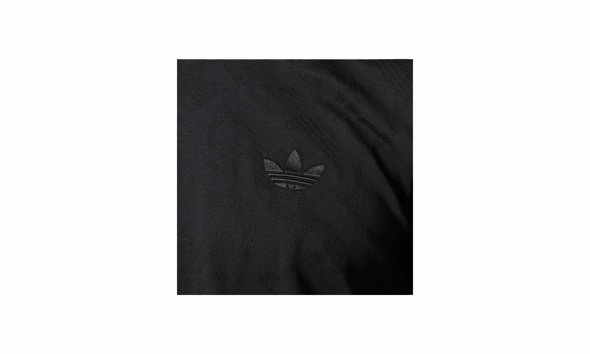 Originals Logo Jaquard Tee "Black" Star Fit NonRestrictiveFit