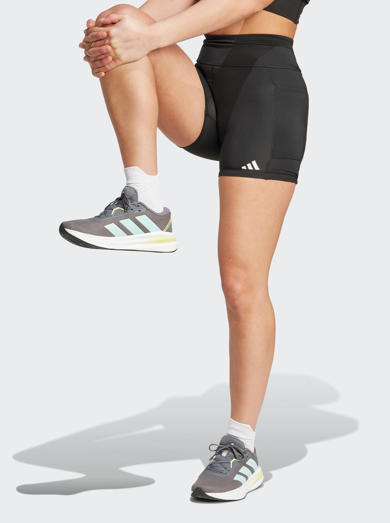 Breathable mesh Quick Adjust Fit Own the Run Short Leggings