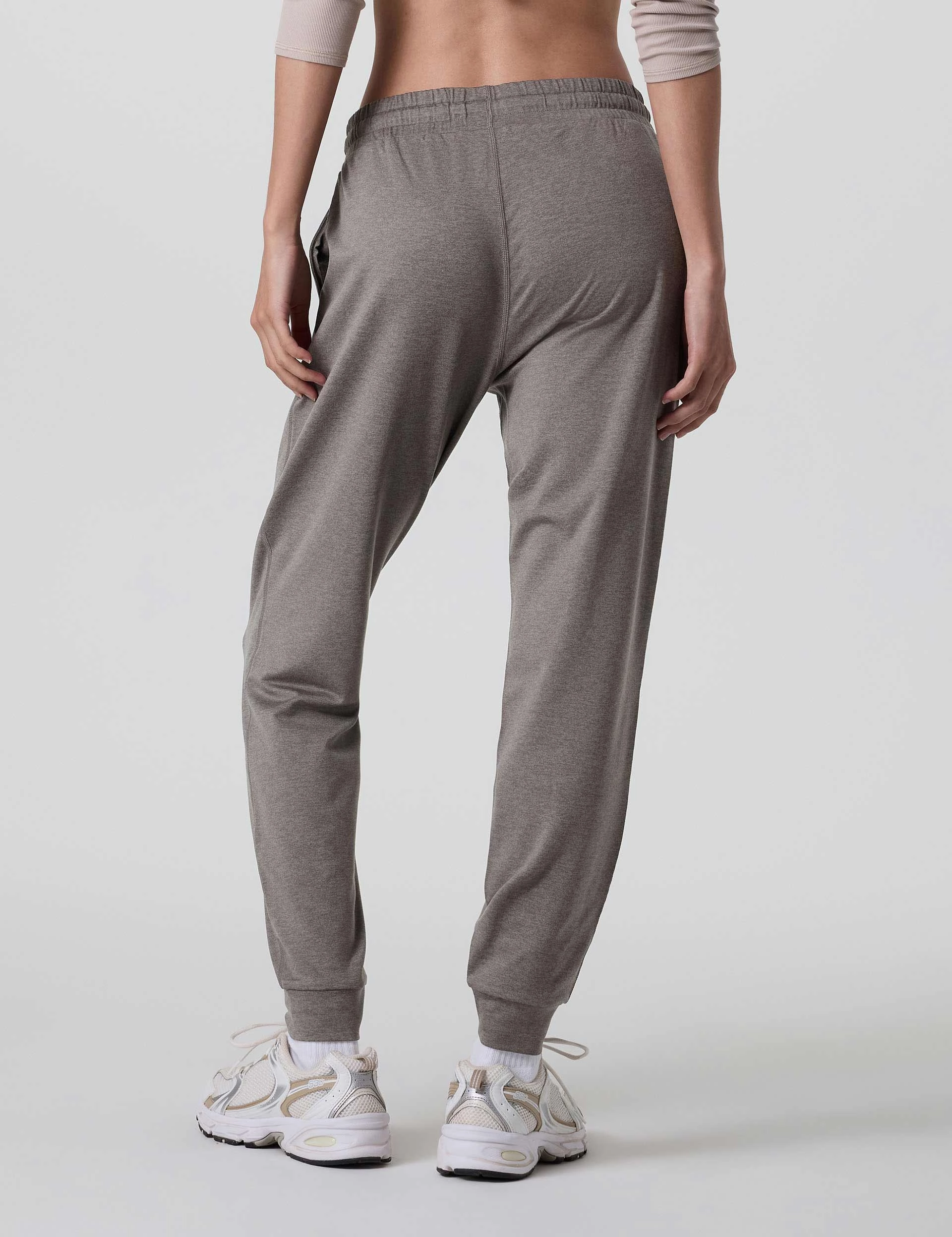 Flexible Articulated Knees Layered Knit Construction Performance Jogger - Chia Heather