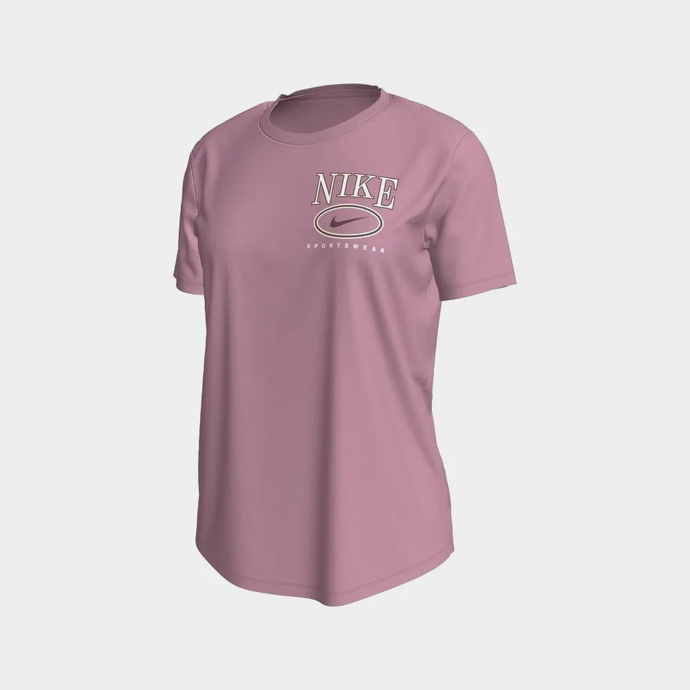 Royal Mode Nike Womens Sportswear Club Essentials Tee Pink