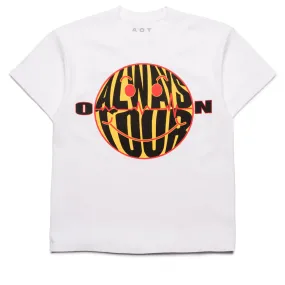 Always On Tour Rave Smile Tee - White Trendiness kimono silhouette