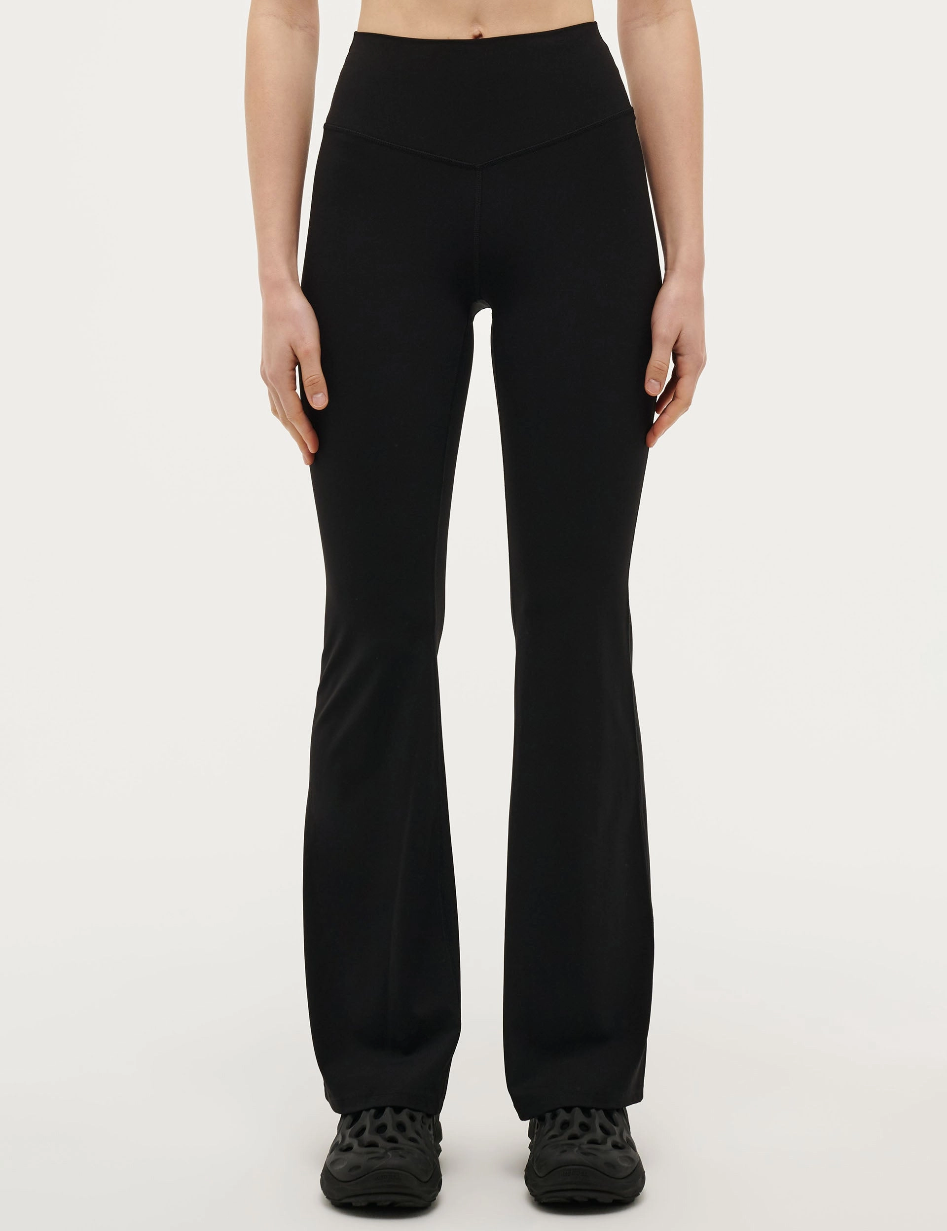 Seamless Design Weekend Trip City Walk Beginner Level Preview Legging - Black