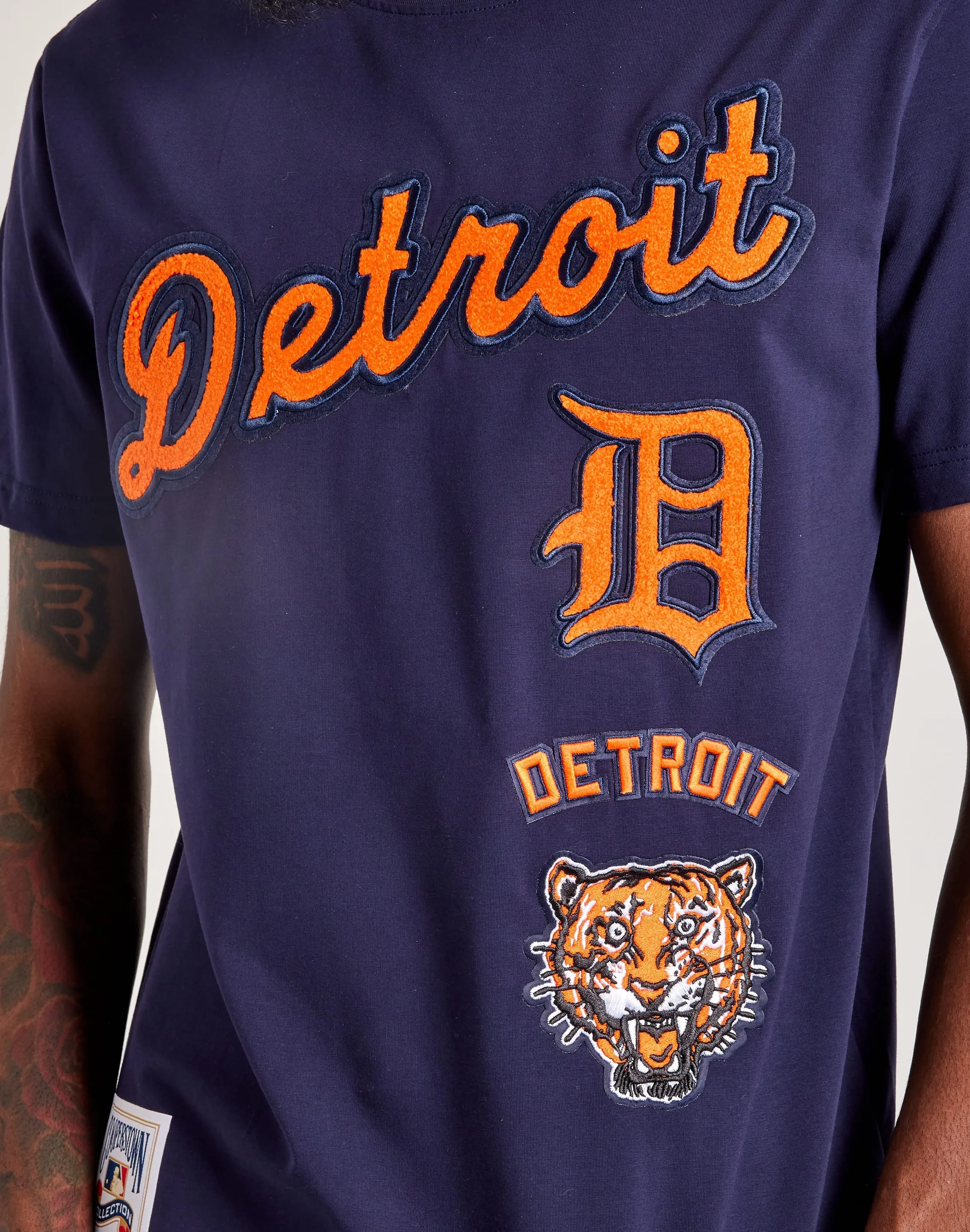 Pro Standard MLB Detroit Tigers Retro Classic Tee Soft Lining Busy Glow