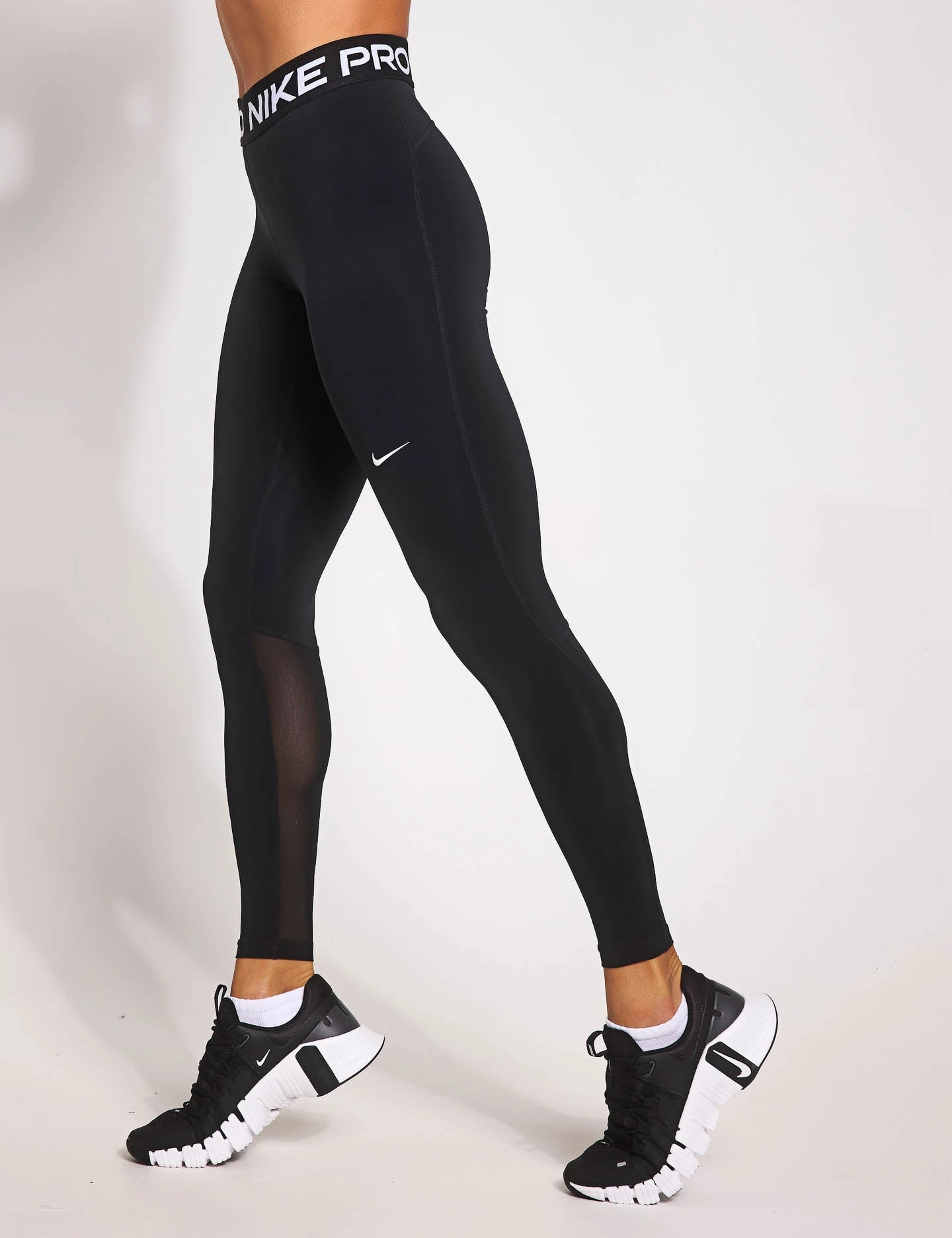 Pro Leggings - Black/White Subtle Curve