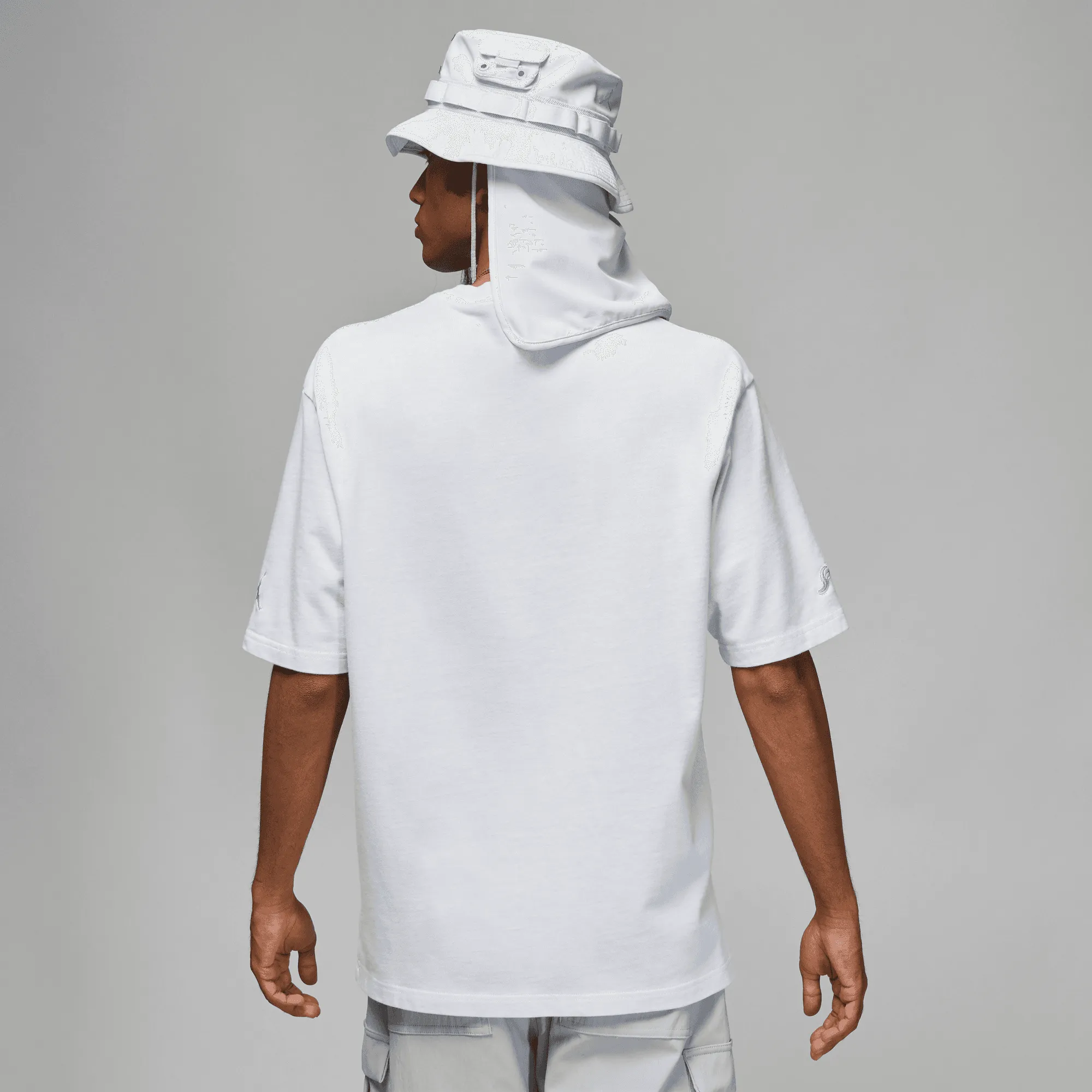 ErgonomicCut DoubleStitched Seams SOLEFLY X JORDAN TEE - FOOTBALL GREY
