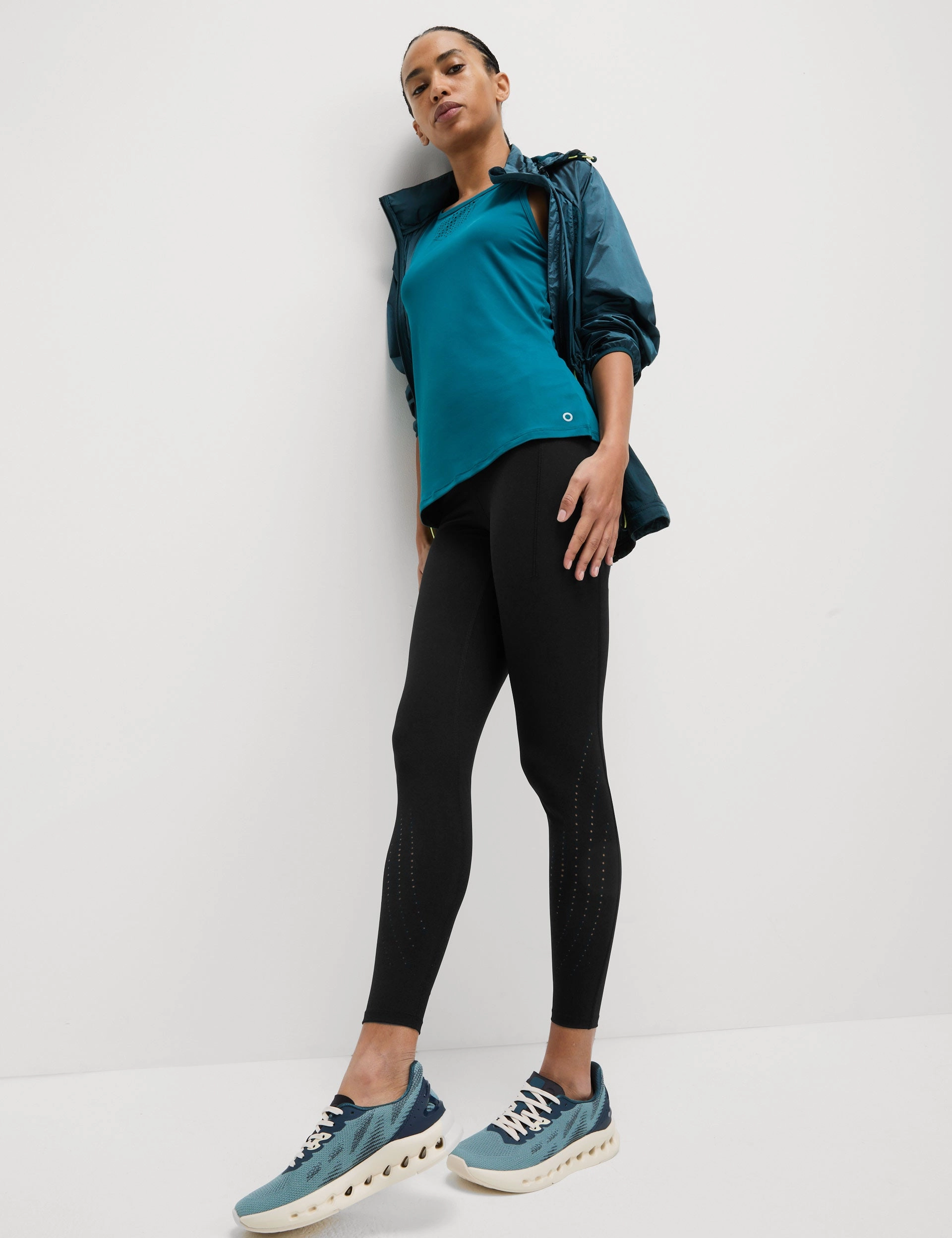 Go Train Laser Cut Gym Leggings - Black Street Ready
