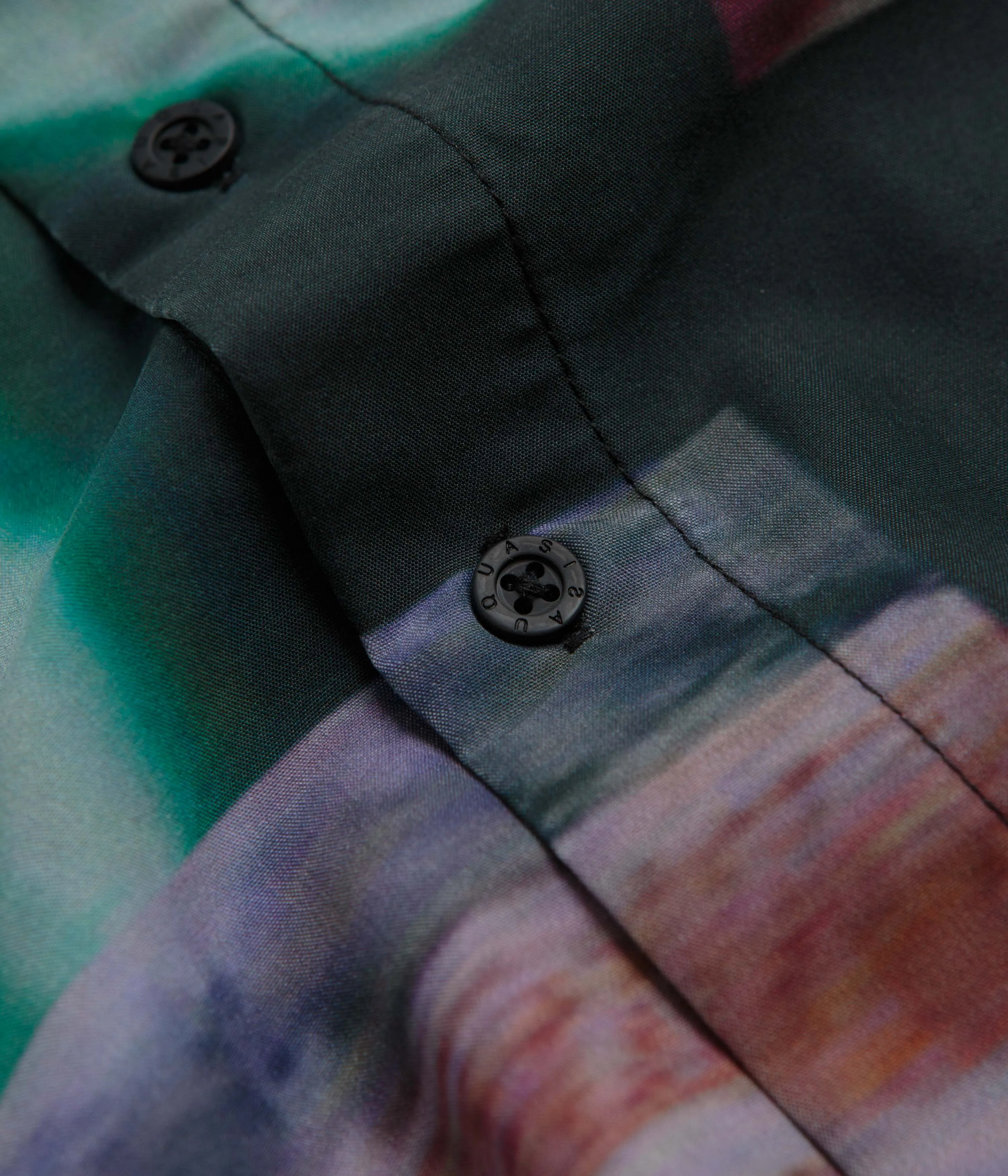 Minimalist Design Quasi Short Sleeve Shirt - Multi