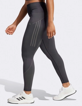 Petite Size Four Way Seamless Branded 7/8 Leggings - Black