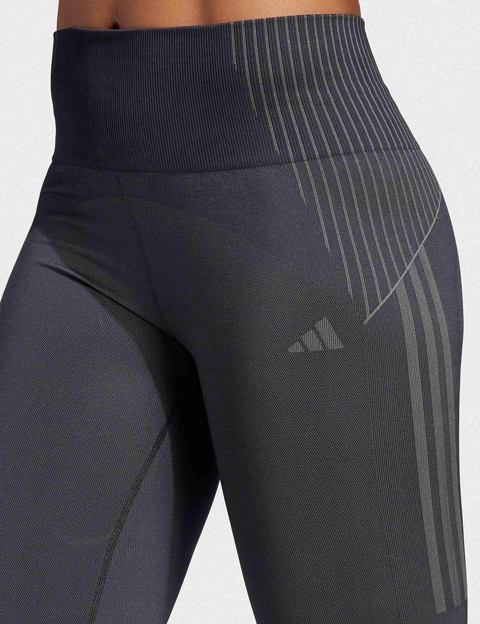 Seamless Branded 7/8 Leggings - Black Travel Outfit Skin Friendly
