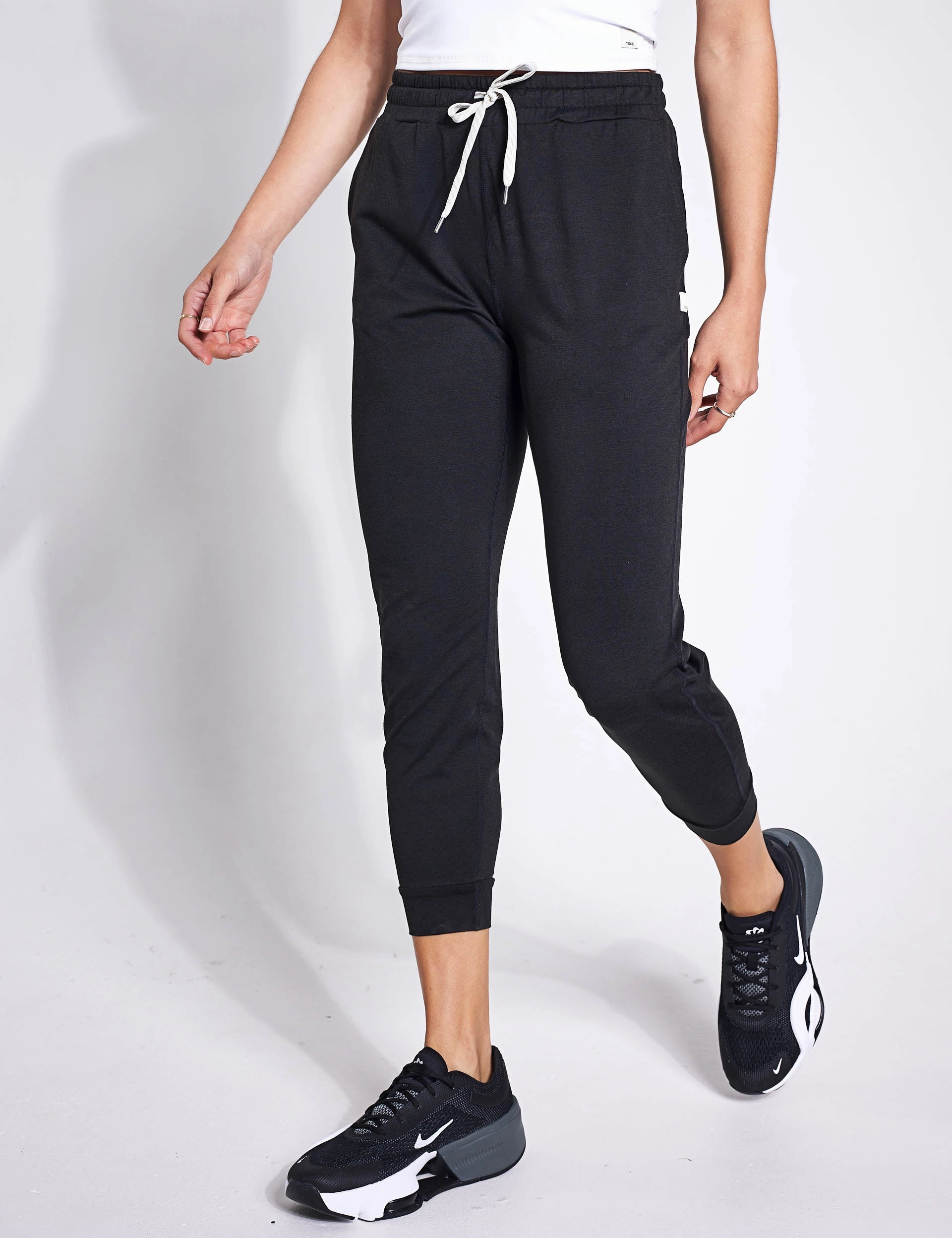 Moisture WickingMaterial Performance Jogger - Black Heather