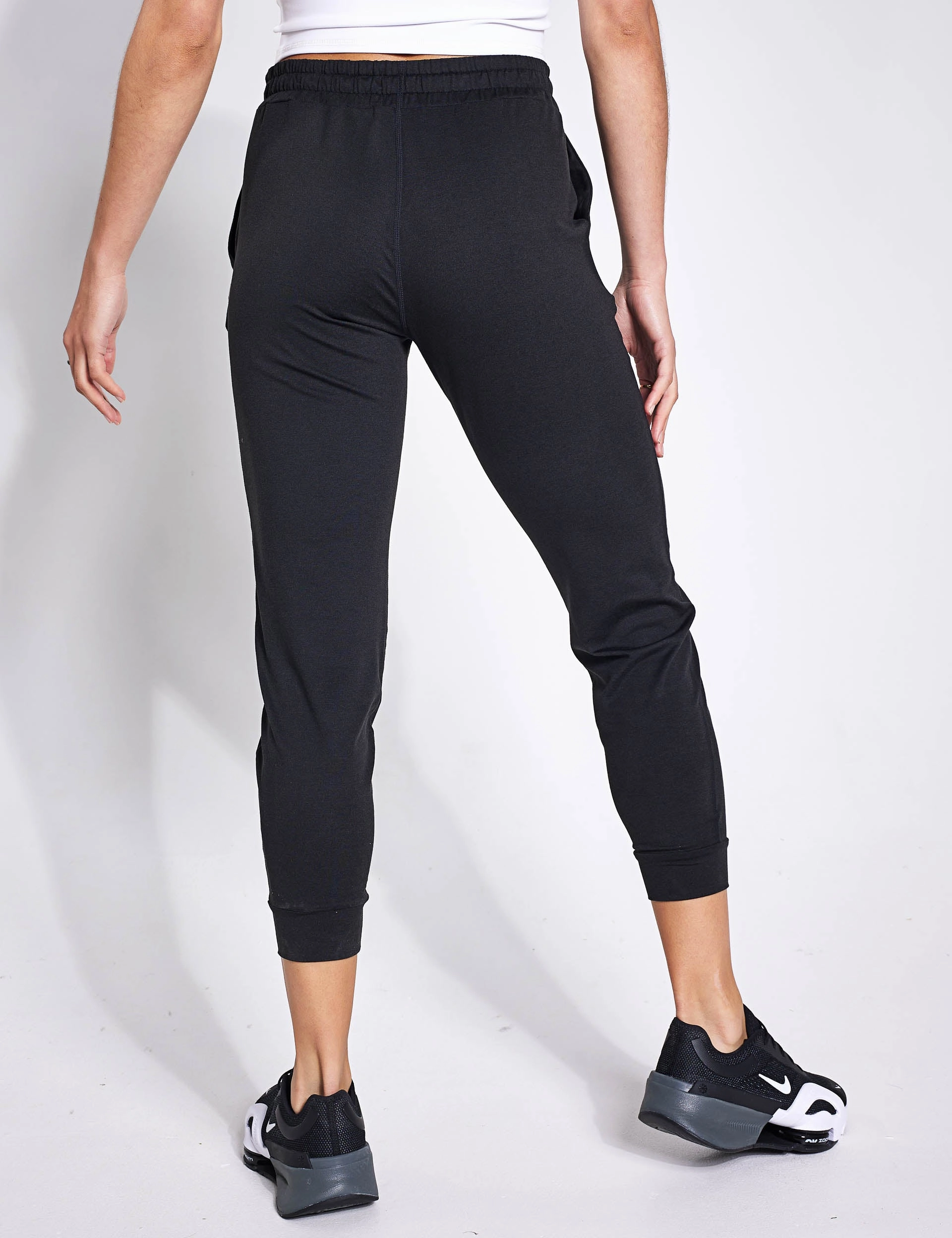 Non Slip Inner Lining Performance Jogger - Black Heather