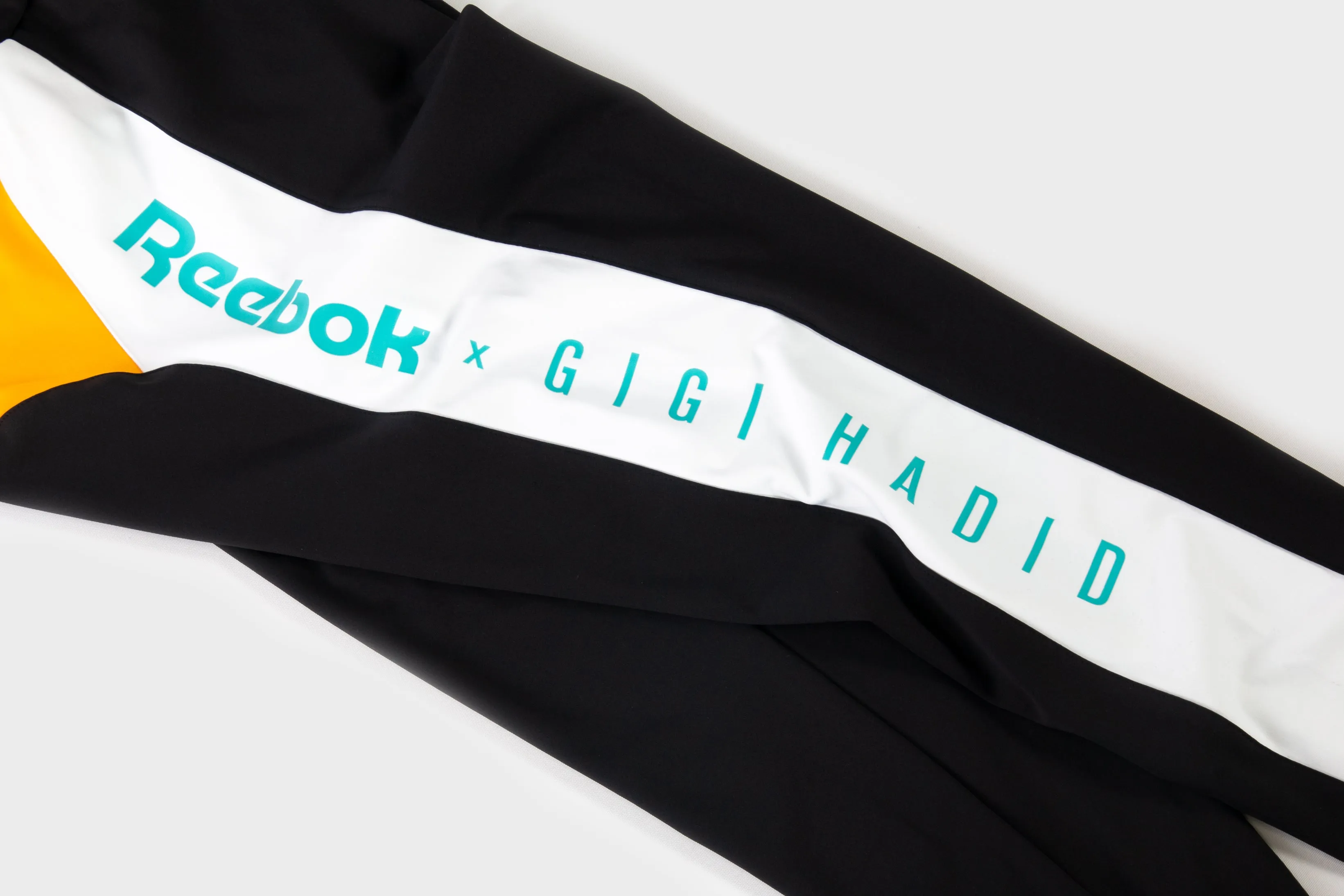 Design Edge CoolingChannelFabric Reebok - GiGi Legging (Black)