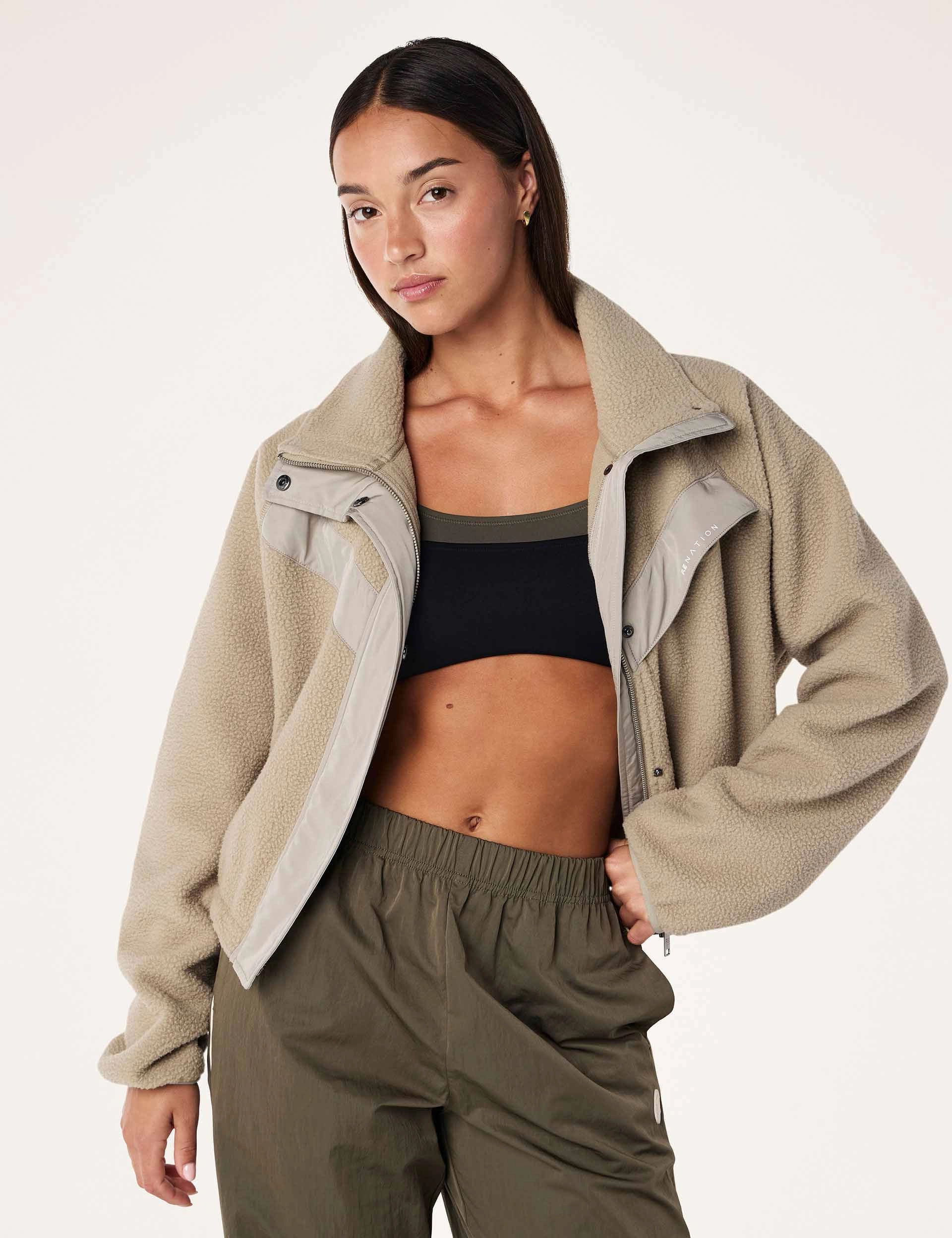 Shelter Sherpa Jacket - Oxford Tan Flexible Waistband Functional Pockets Style