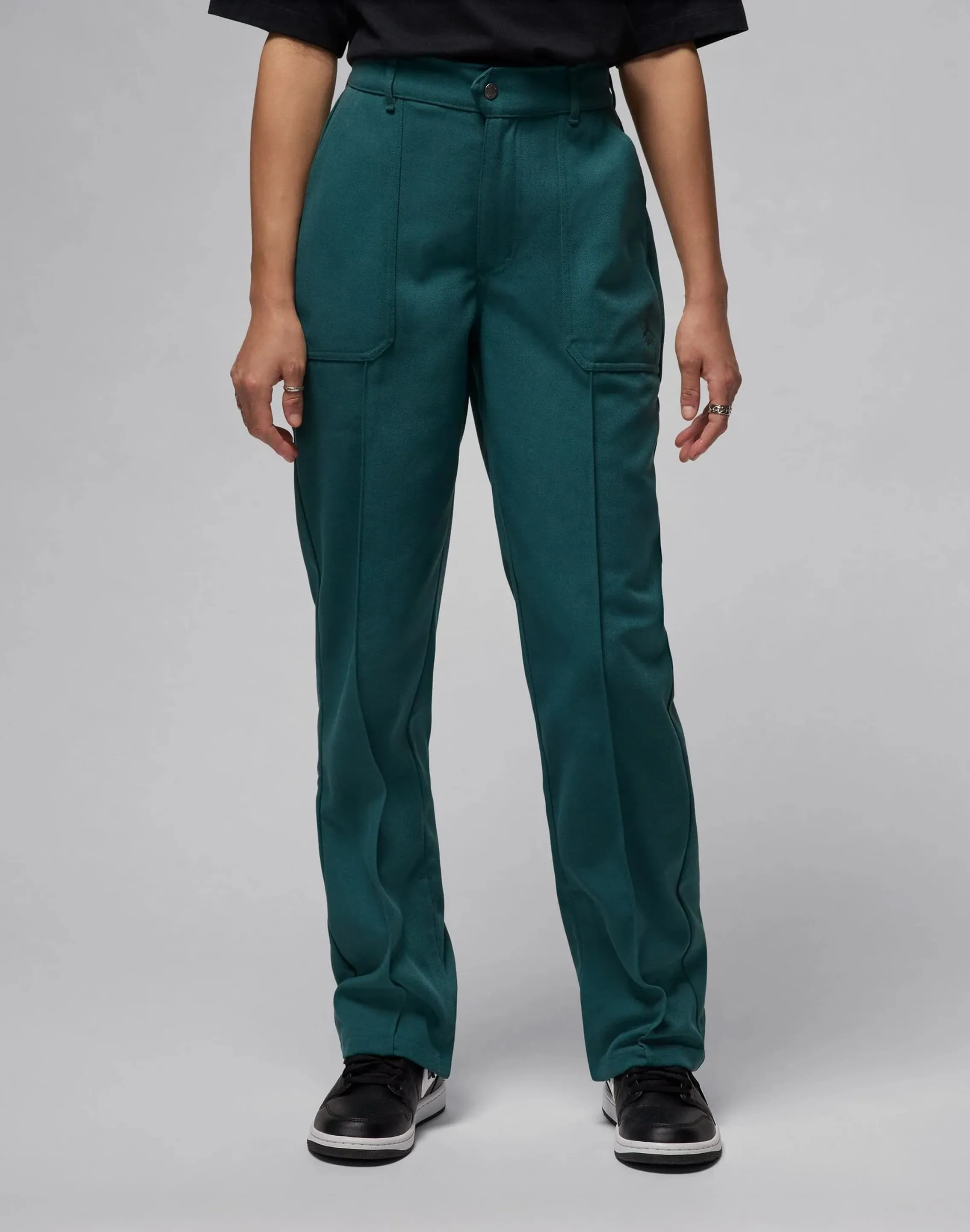 RollUp Sleeves Model Glow Jordan Woven Pants