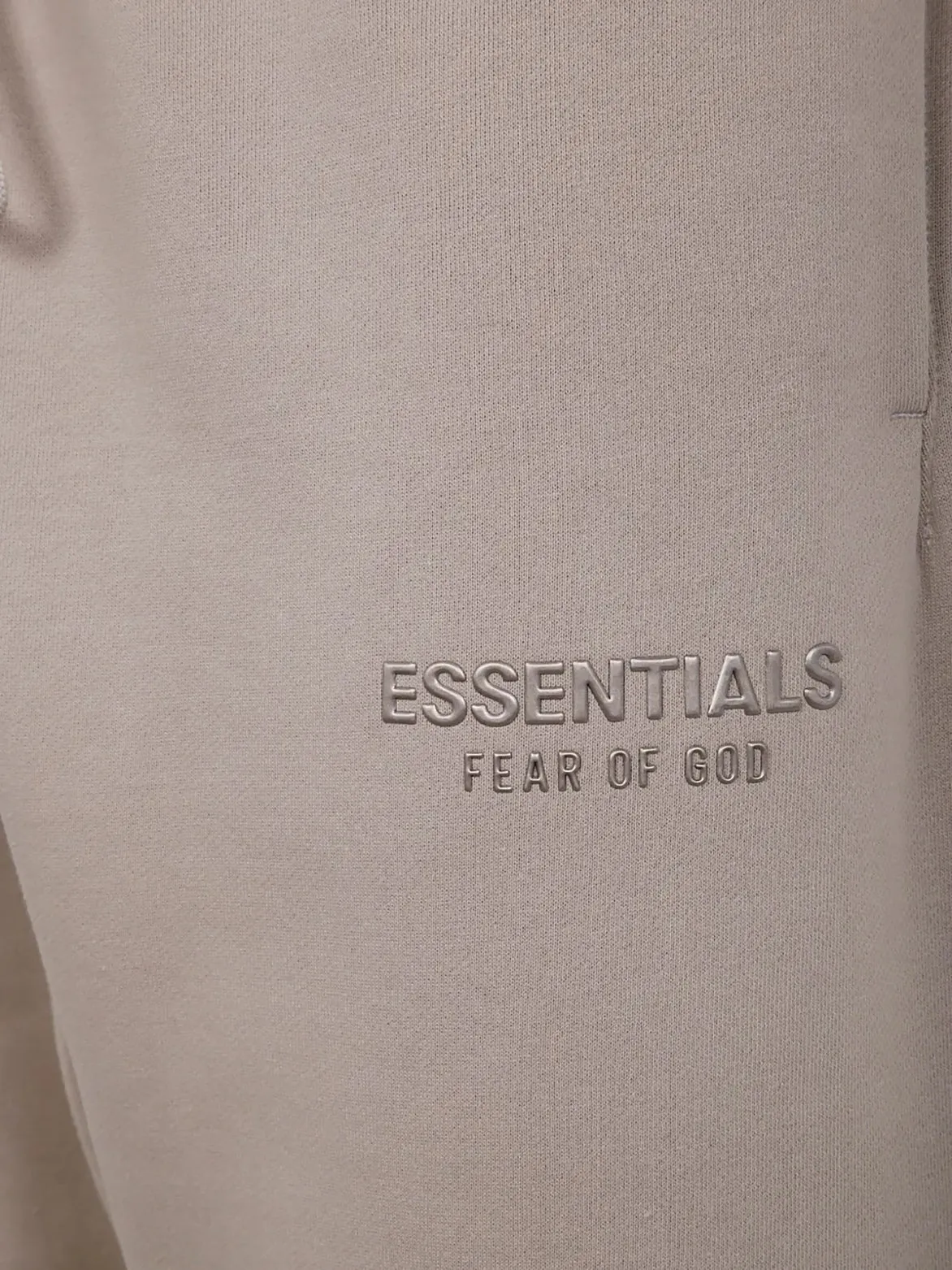 RELAXED FLEECE SWEATPANT - HEATHER STONE Village Charm SeamFreeEngineering