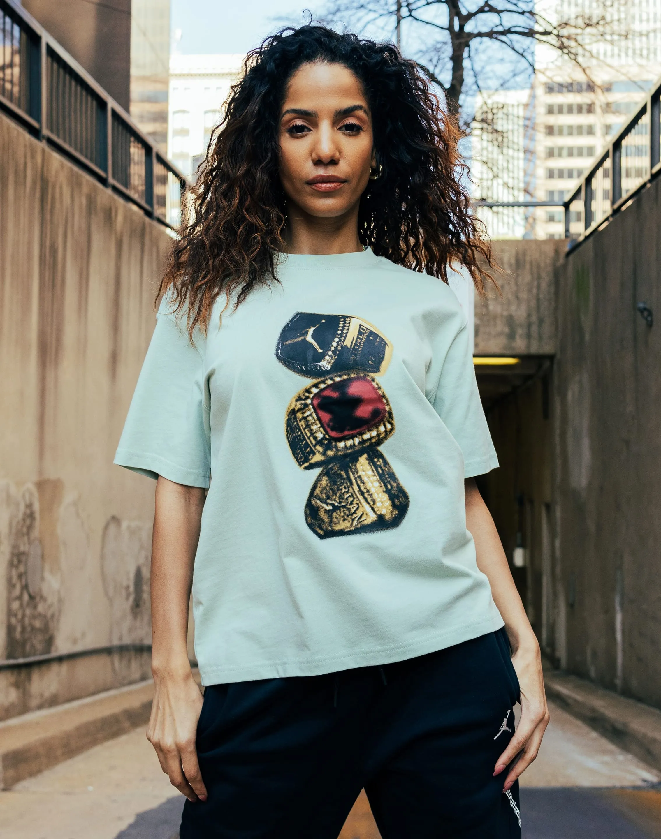 Royal Mode AdjustableHemline Jordan Graphic Tee