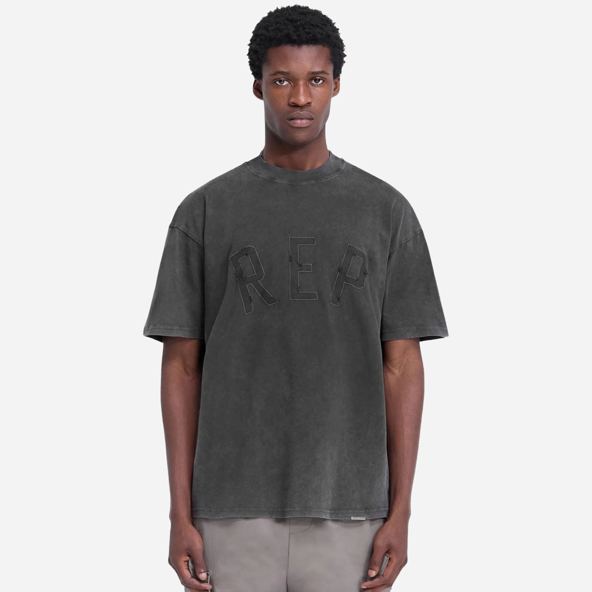 REPRESENT | REP APPLIQUE T-SHIRT { VINTAGE BLACK Adjustable Fit