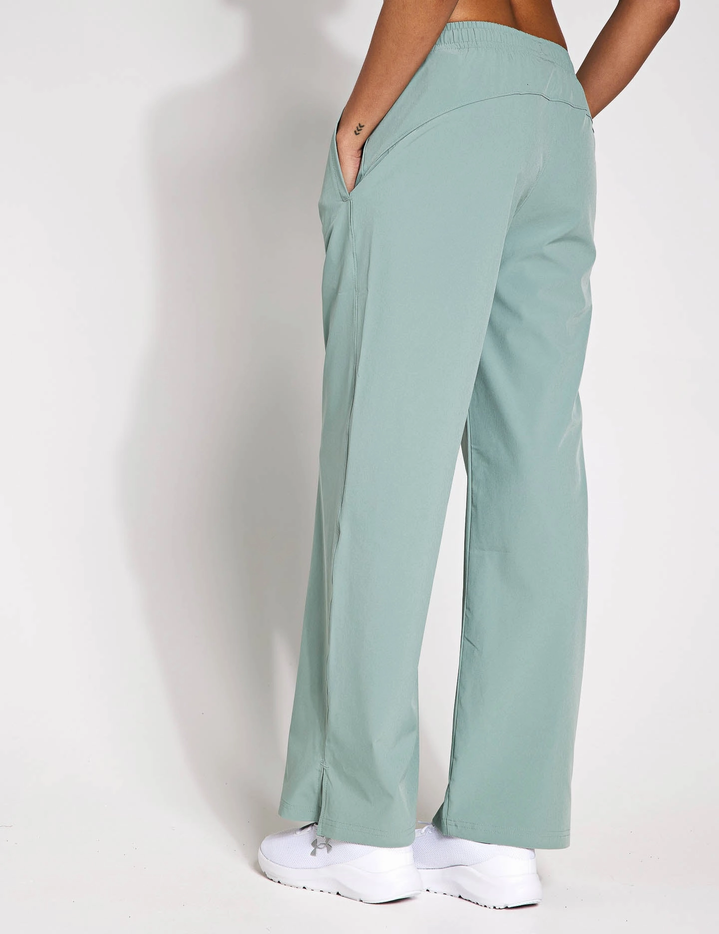 Moisture Management Layer Quick DryTextile Rival Wide Leg Pants - Silica Green/White