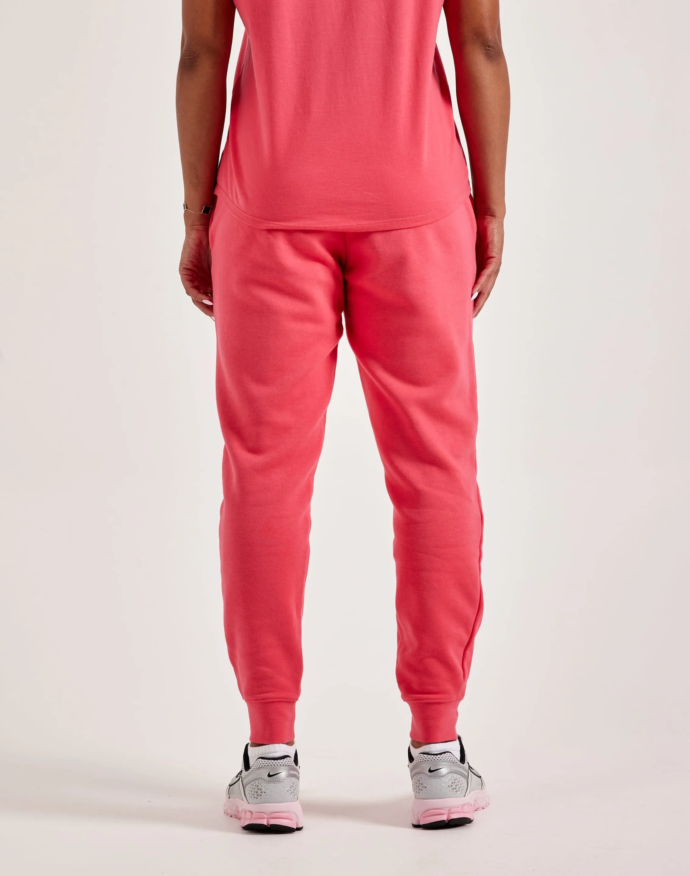 MultiFunctional Pockets Nike Club Fleece Mid-Rise Pants