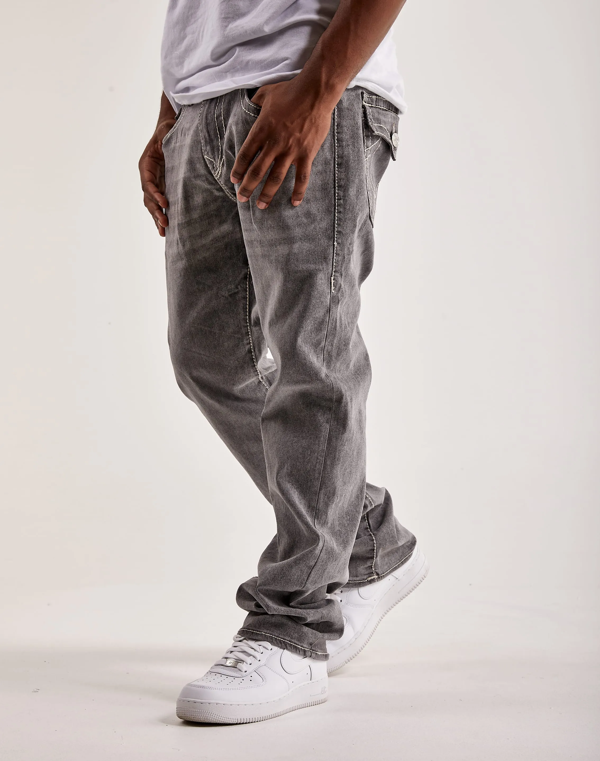 AntiClingFabric Mind Glow True Religion Ricky Big T Flap Straight Jeans