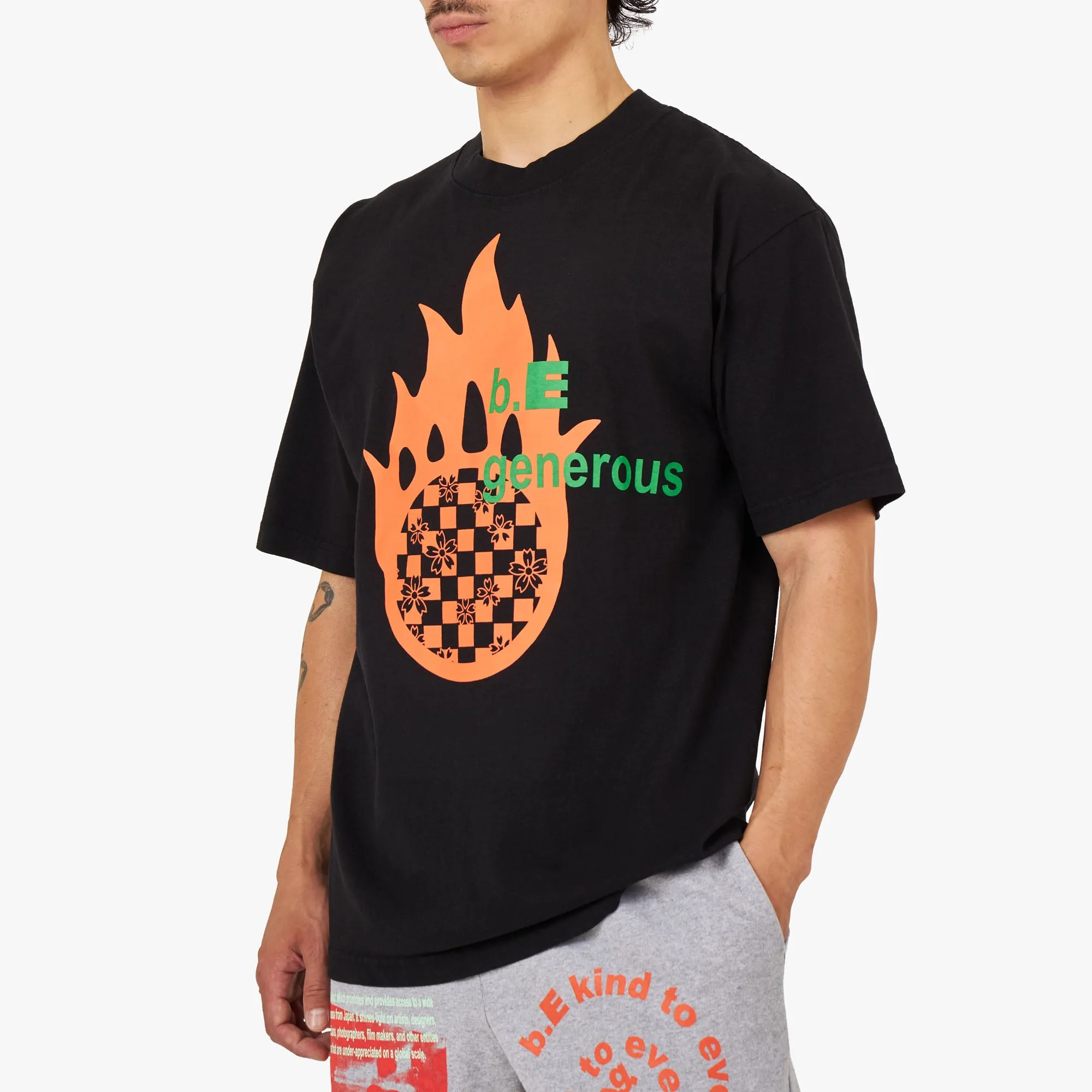 b.Eautiful b.E Generous T-shirt / Black Practical bead