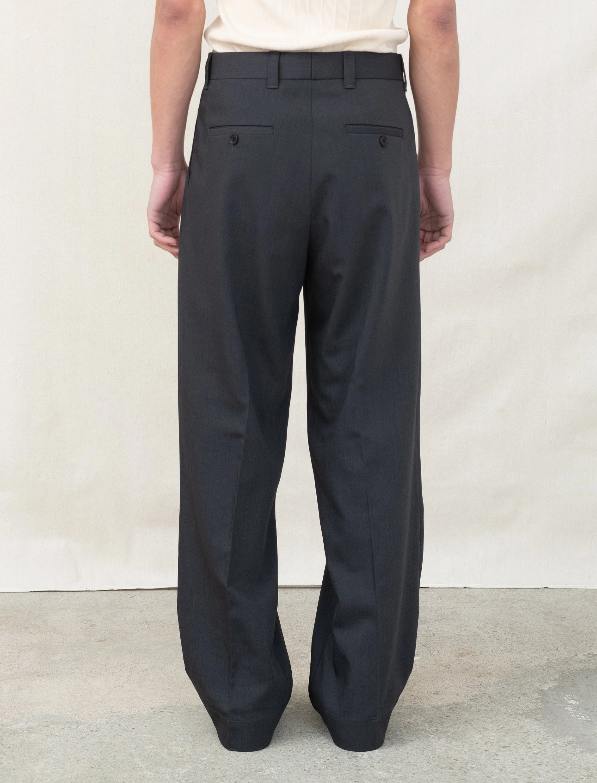 Modular Pocket System Temperature Regulating Fabric Classic Trousers (Dark Grey Wool)