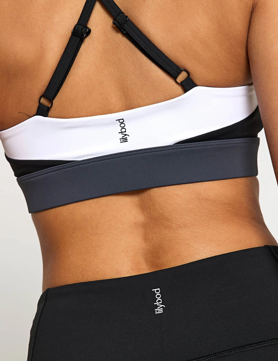 Limitless Sports Bra - Black Soft Material Stretch seams