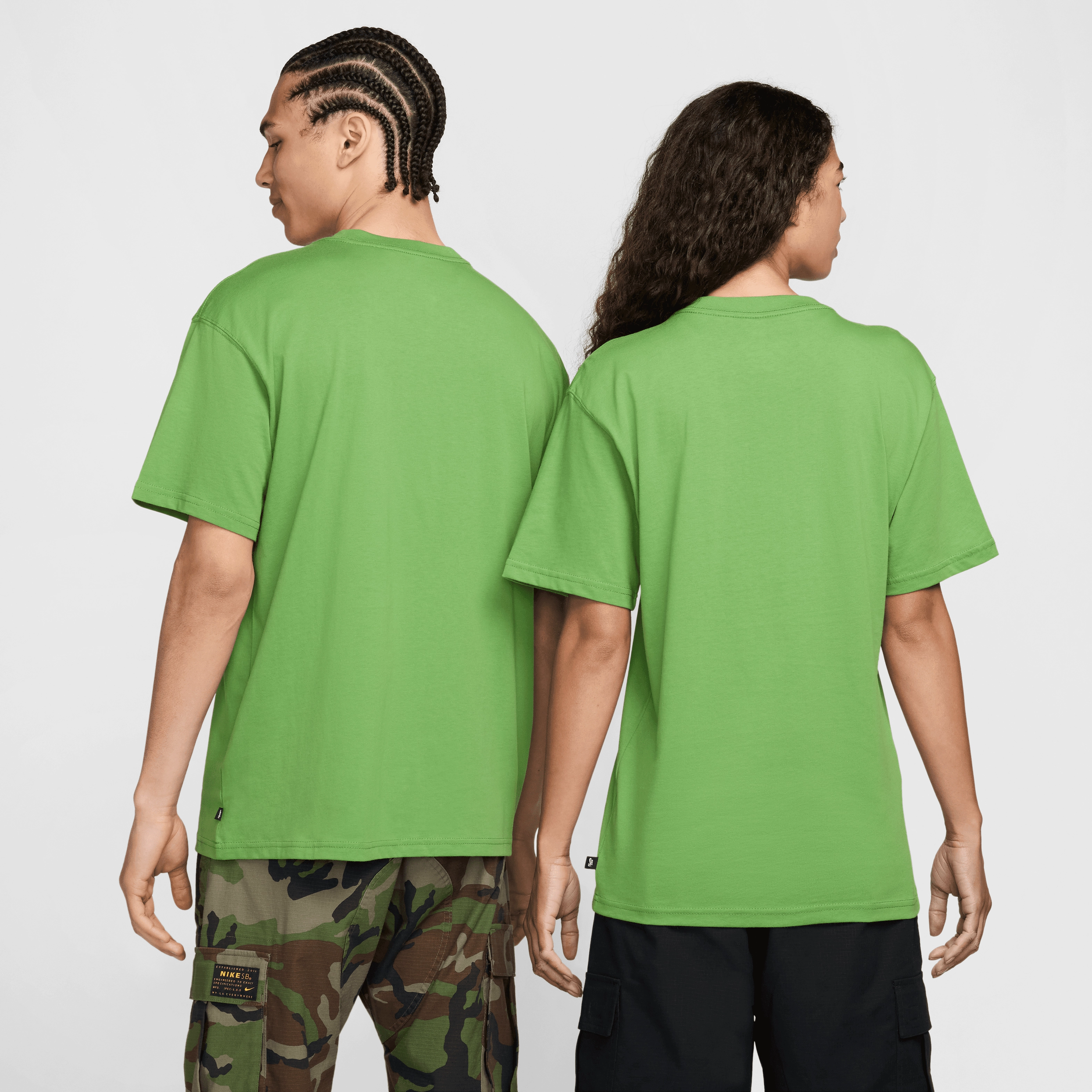 Nike SB M90 Republique T-Shirt Youthful Vibe Versatile Layering Piece