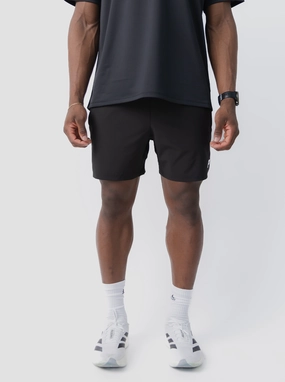 Performance Short 5" Layered Hem Detail Seamless Edge Design