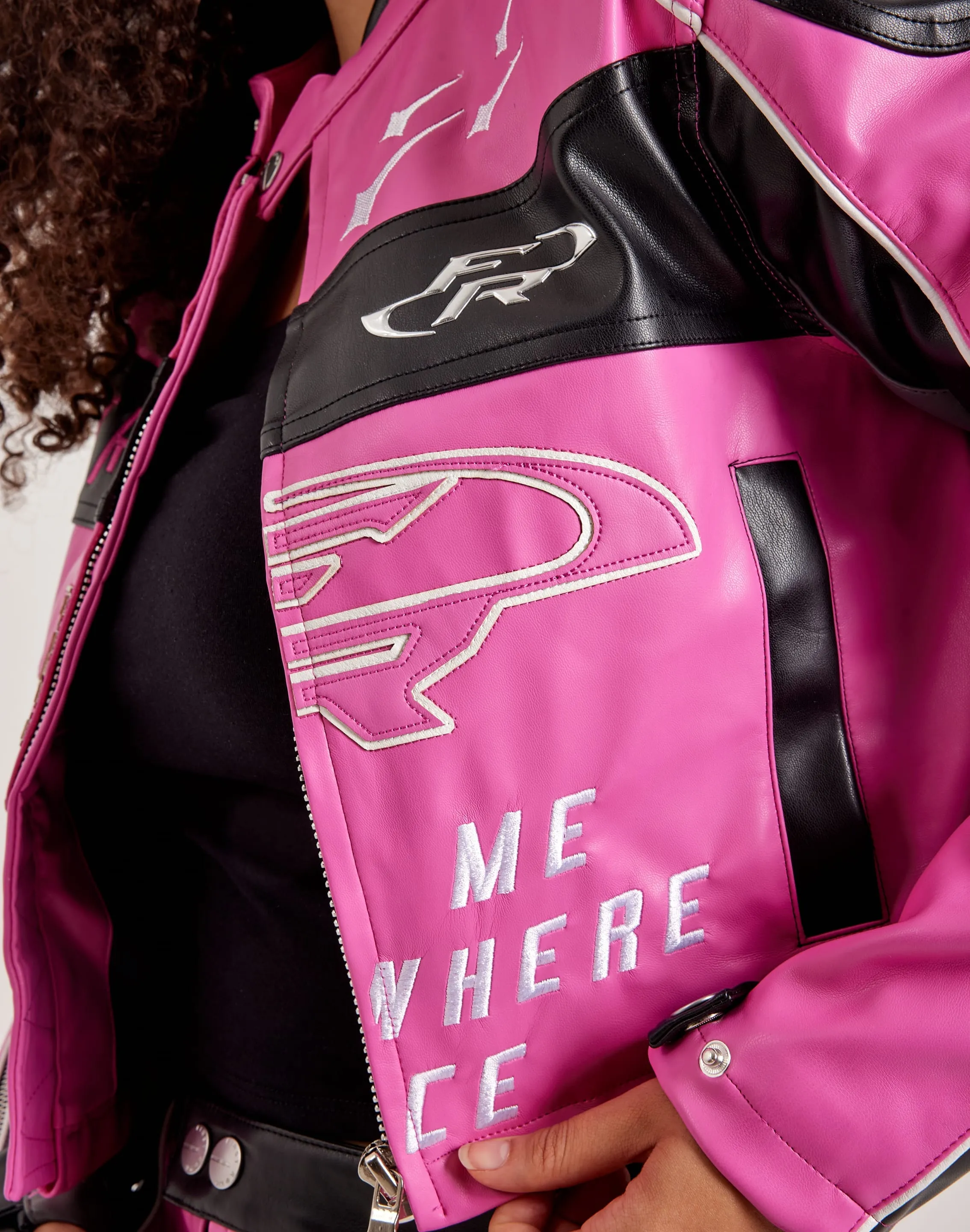 CompactPackability Tagless Design First Row Leather Racing Jacket