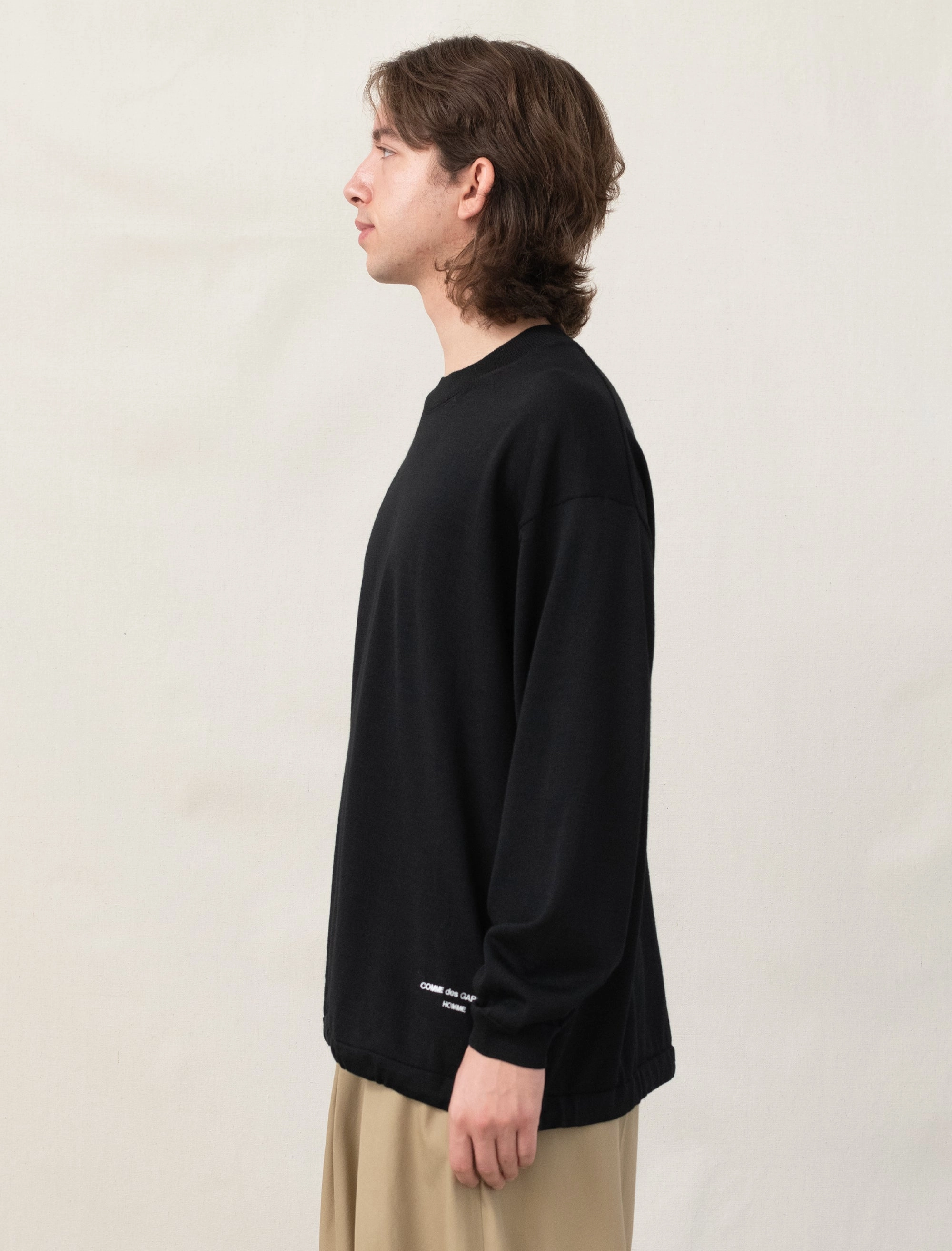 Scratch Resistant Zippers Cinch Sweater (Black)