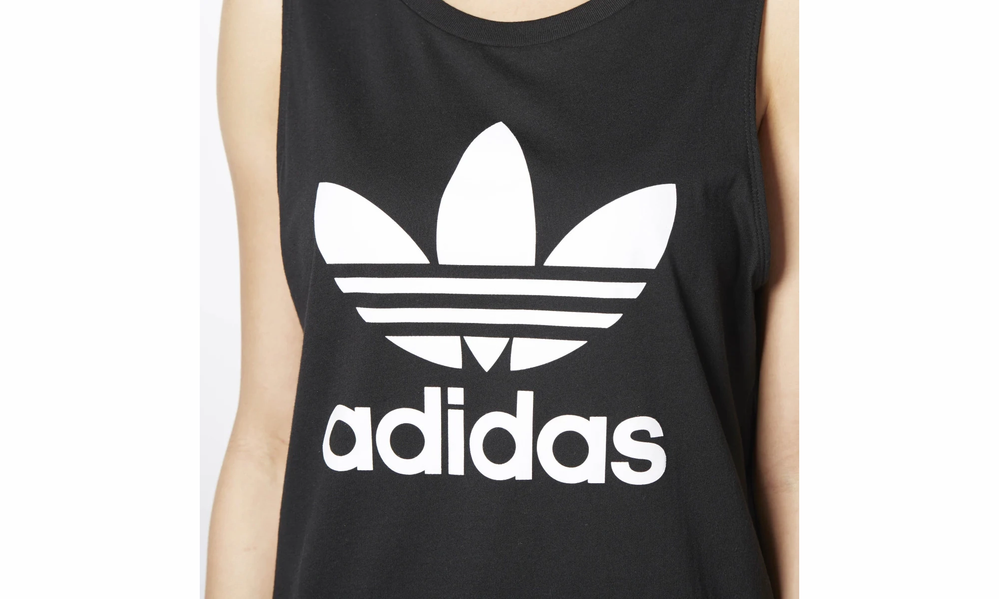 Loose Trefoil Tank Top "Black / White" OdorResistant Fabric Hotel Style