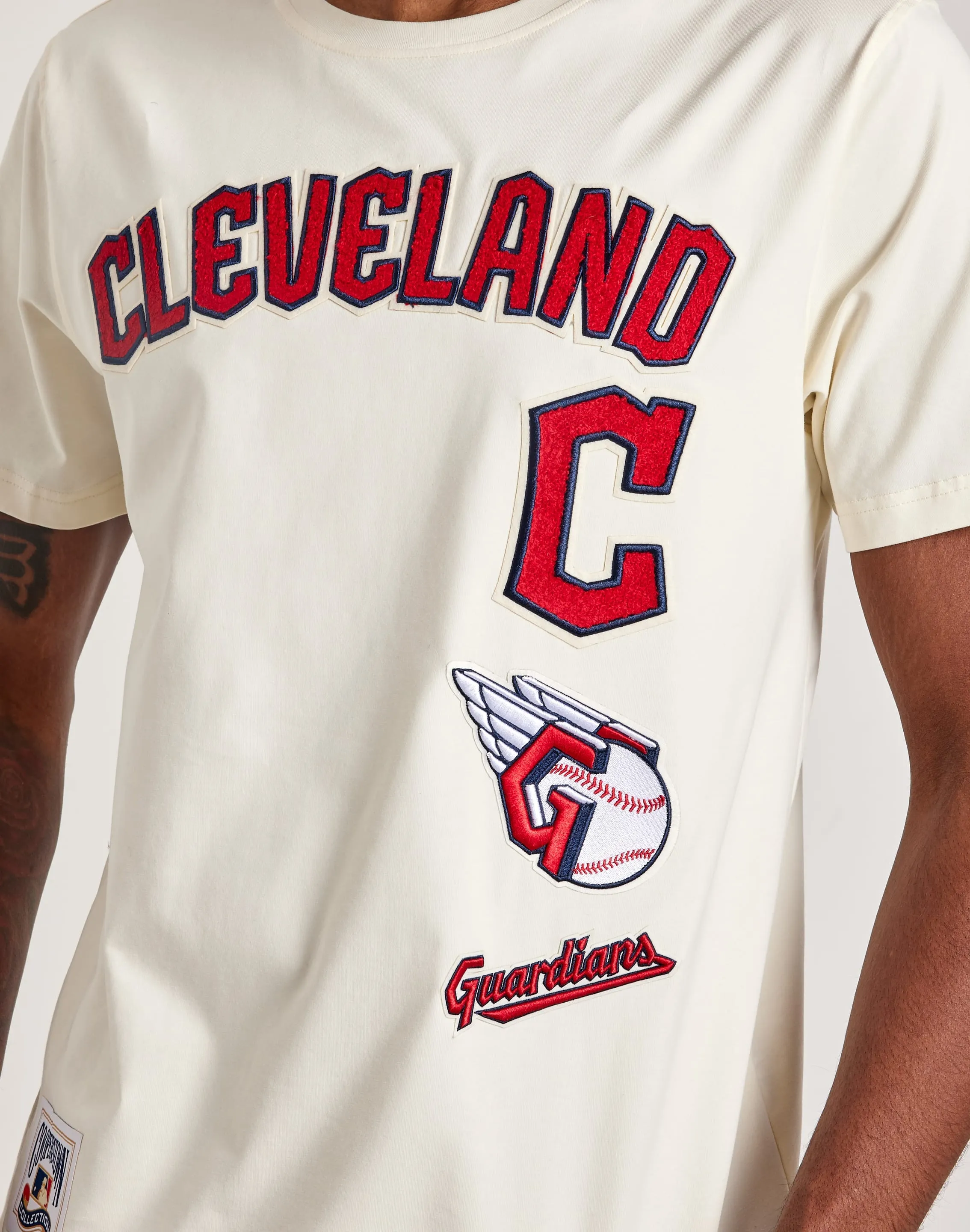 SeamFreeEngineering Island Vibe Pro Standard MLB Cleveland Guardians Retro Classic Tee