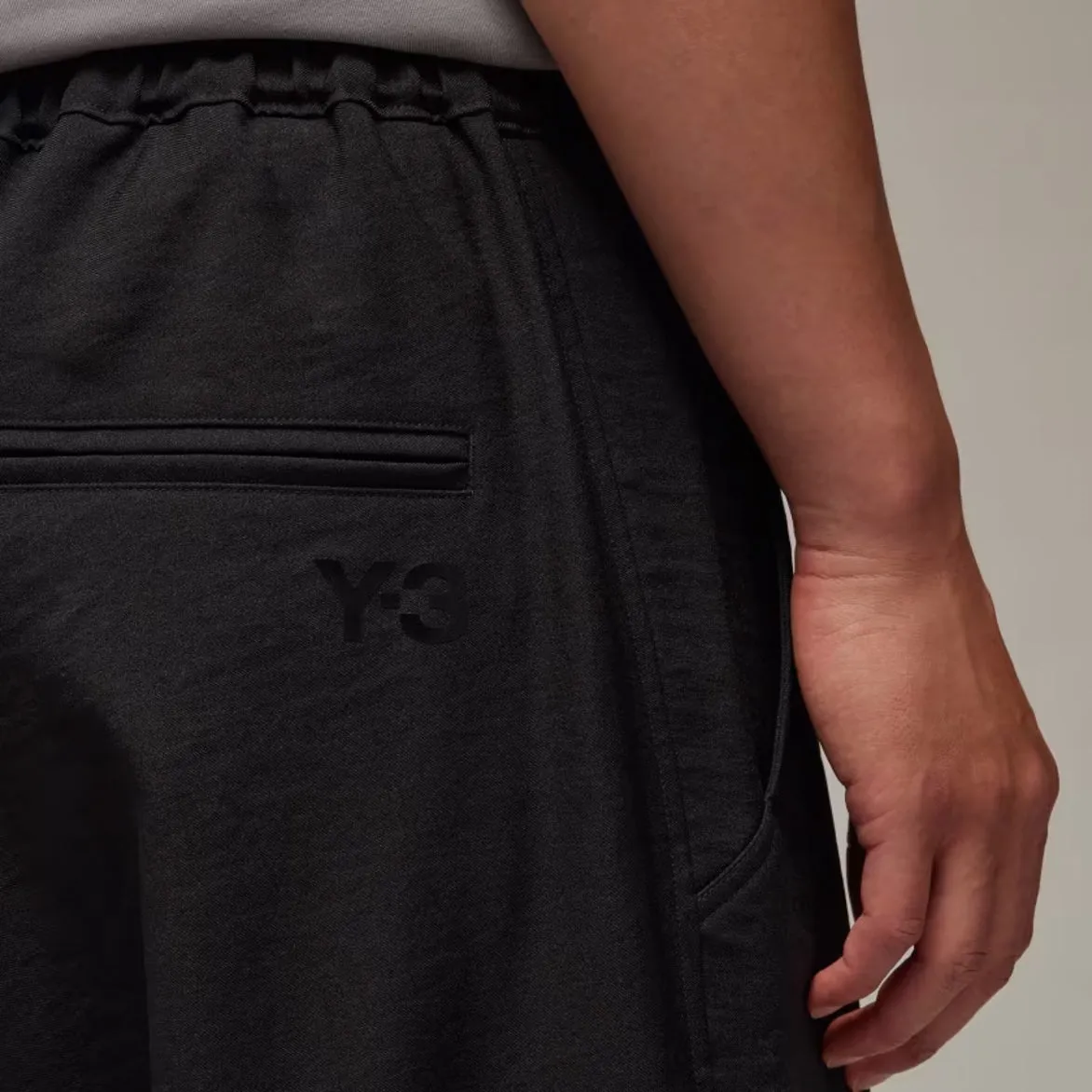 SPORT UNIFORM STRAIGHT LEG PANT - BLACK Resort Mood KnotFree Tailoring